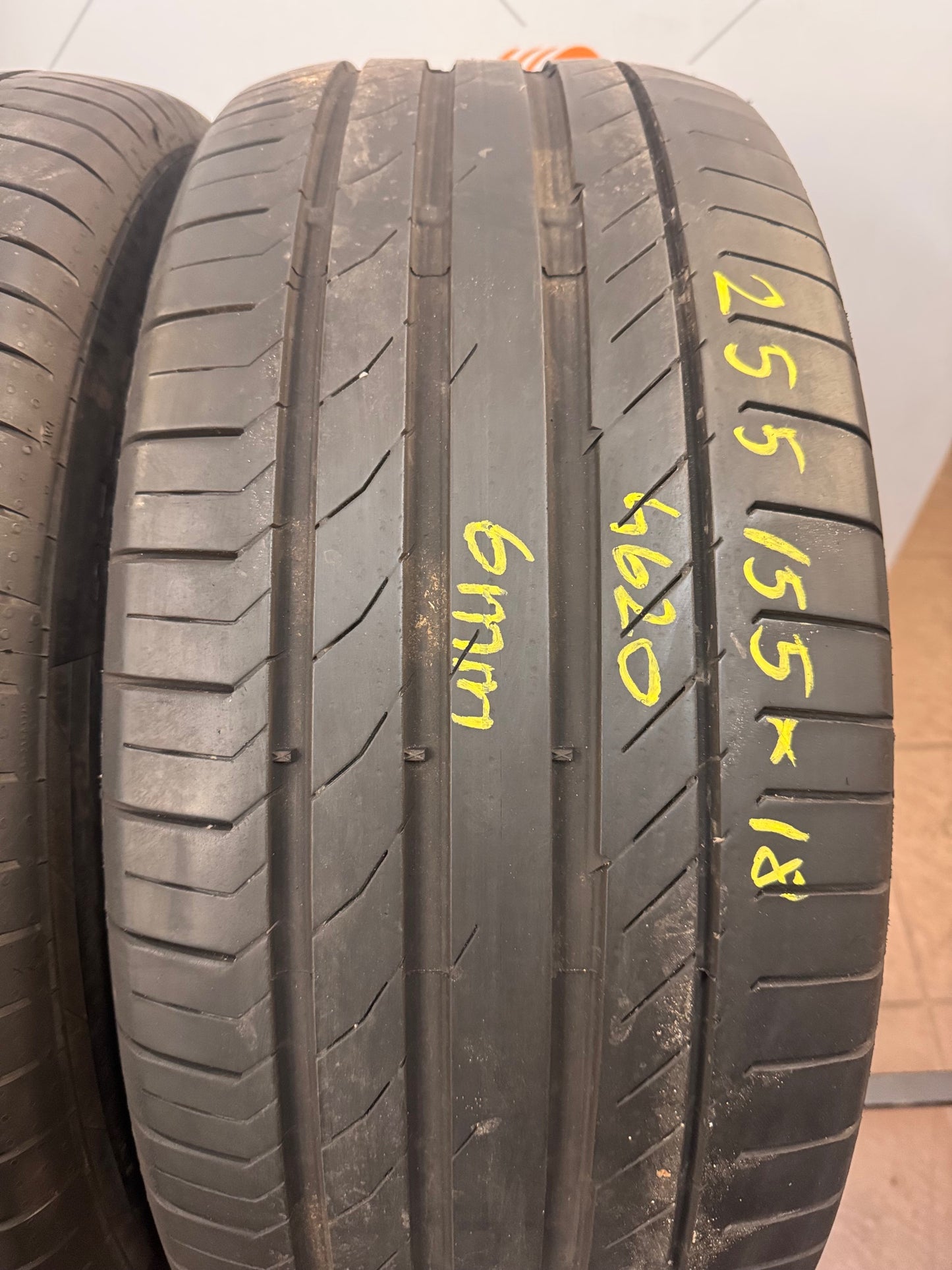 255/55R18 Continental nyári gumi eladó