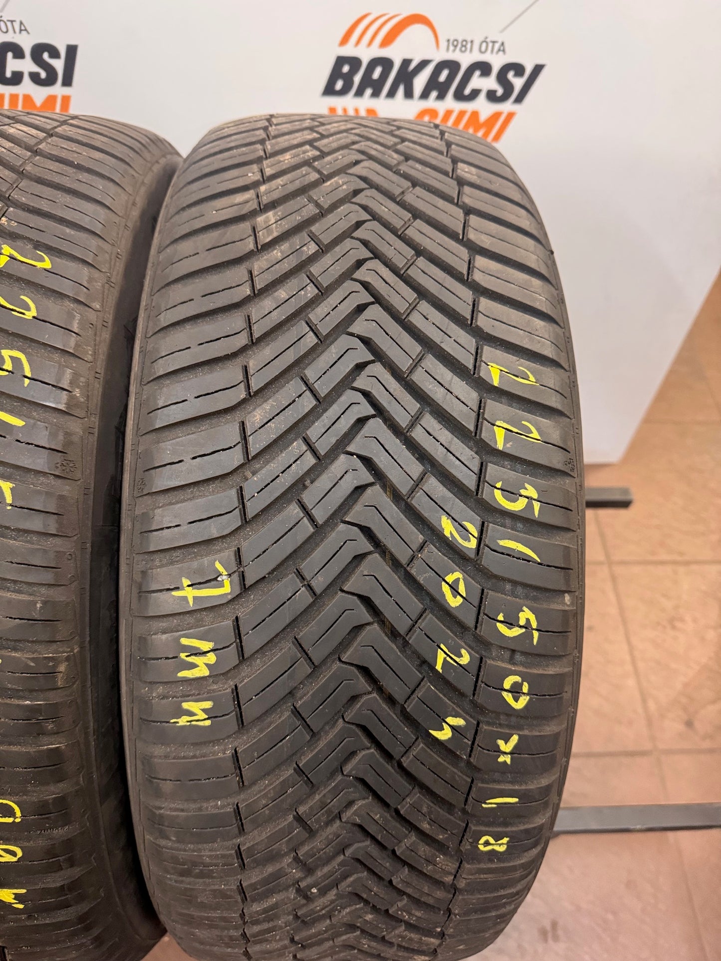 225/50R18 Continental 4évszakos gumi eladó