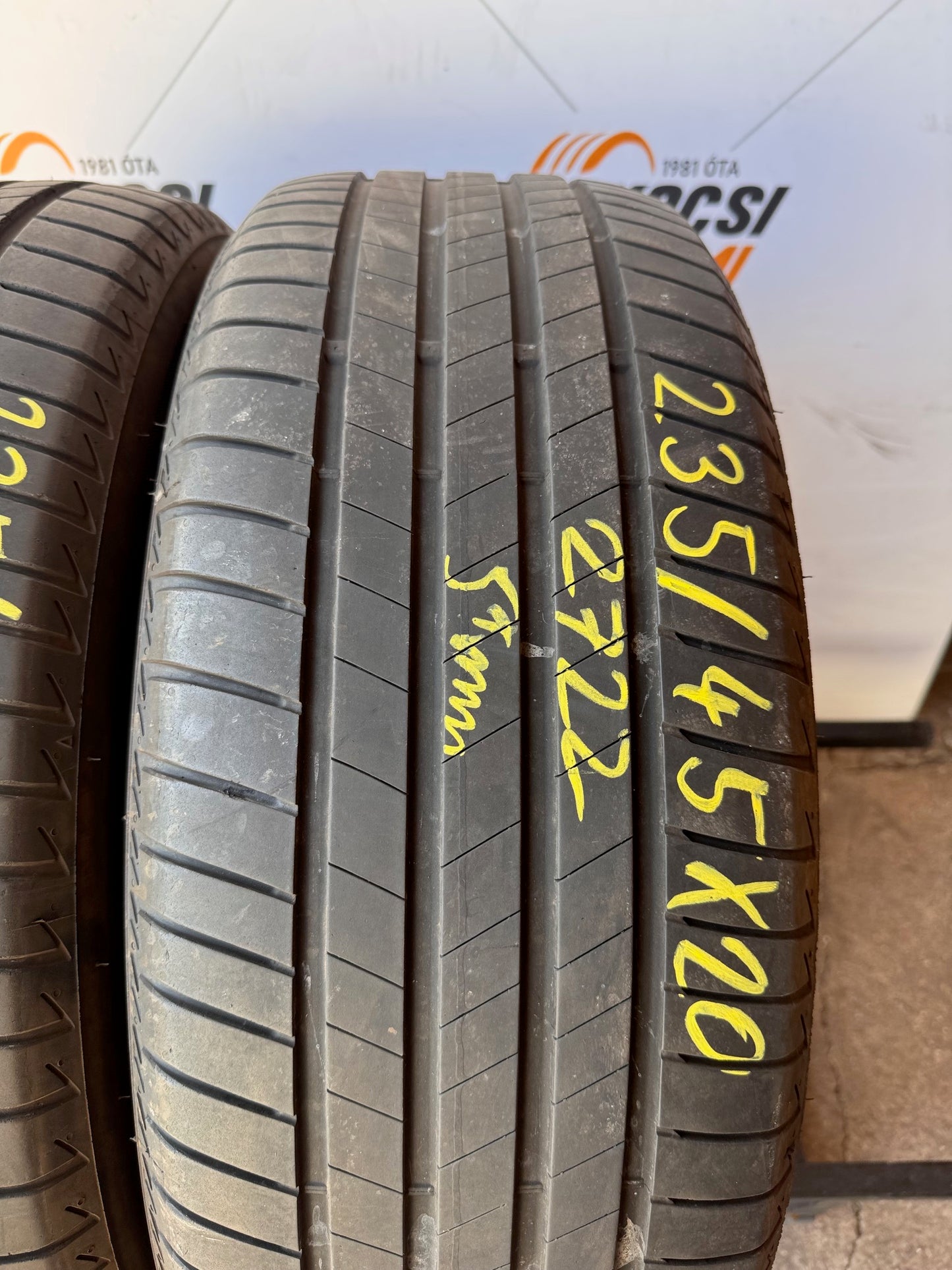 235/45R20 Bridgestone nyári gumi
