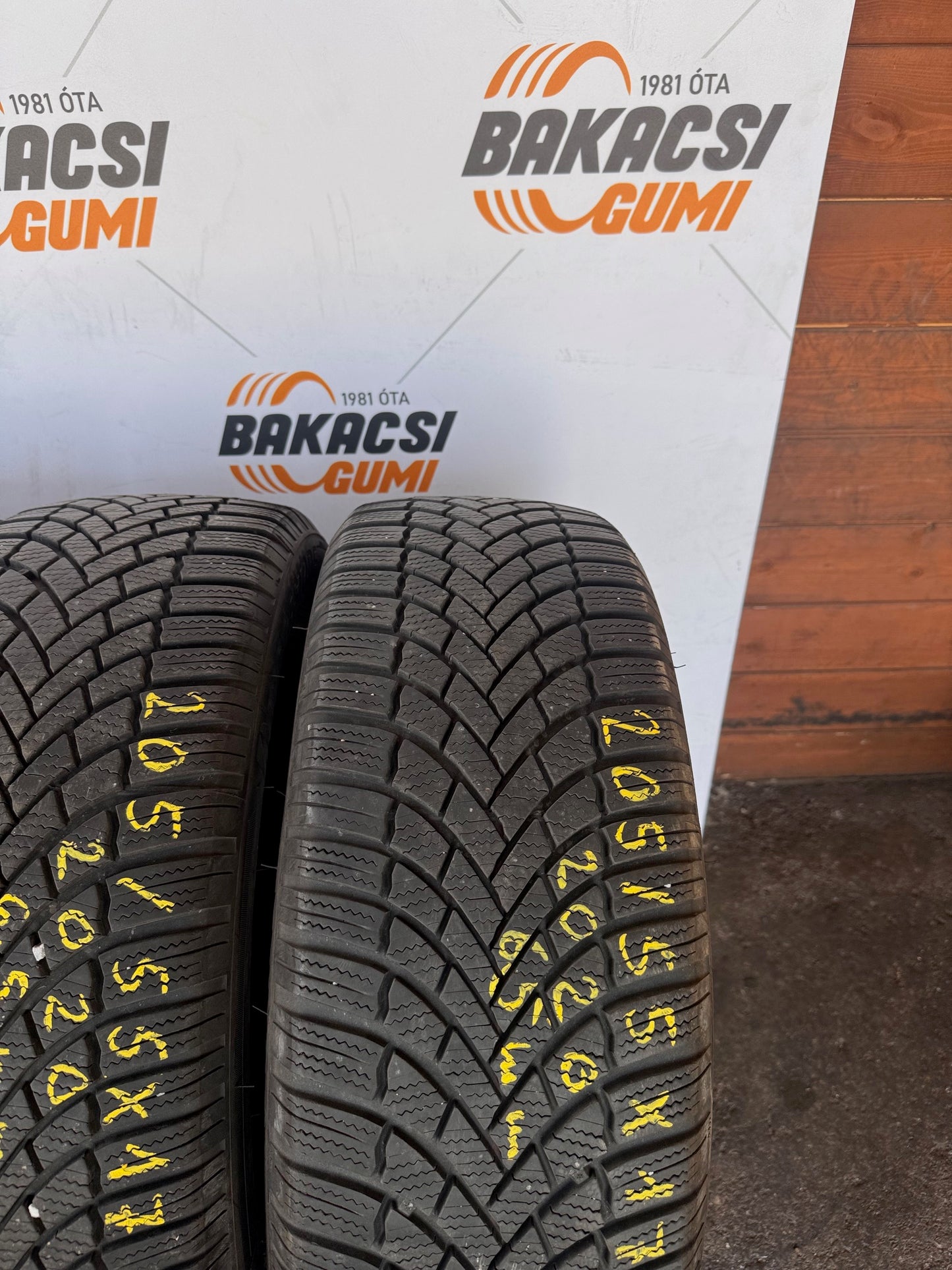 205/55R17 Bridgestone téli gumi eladó