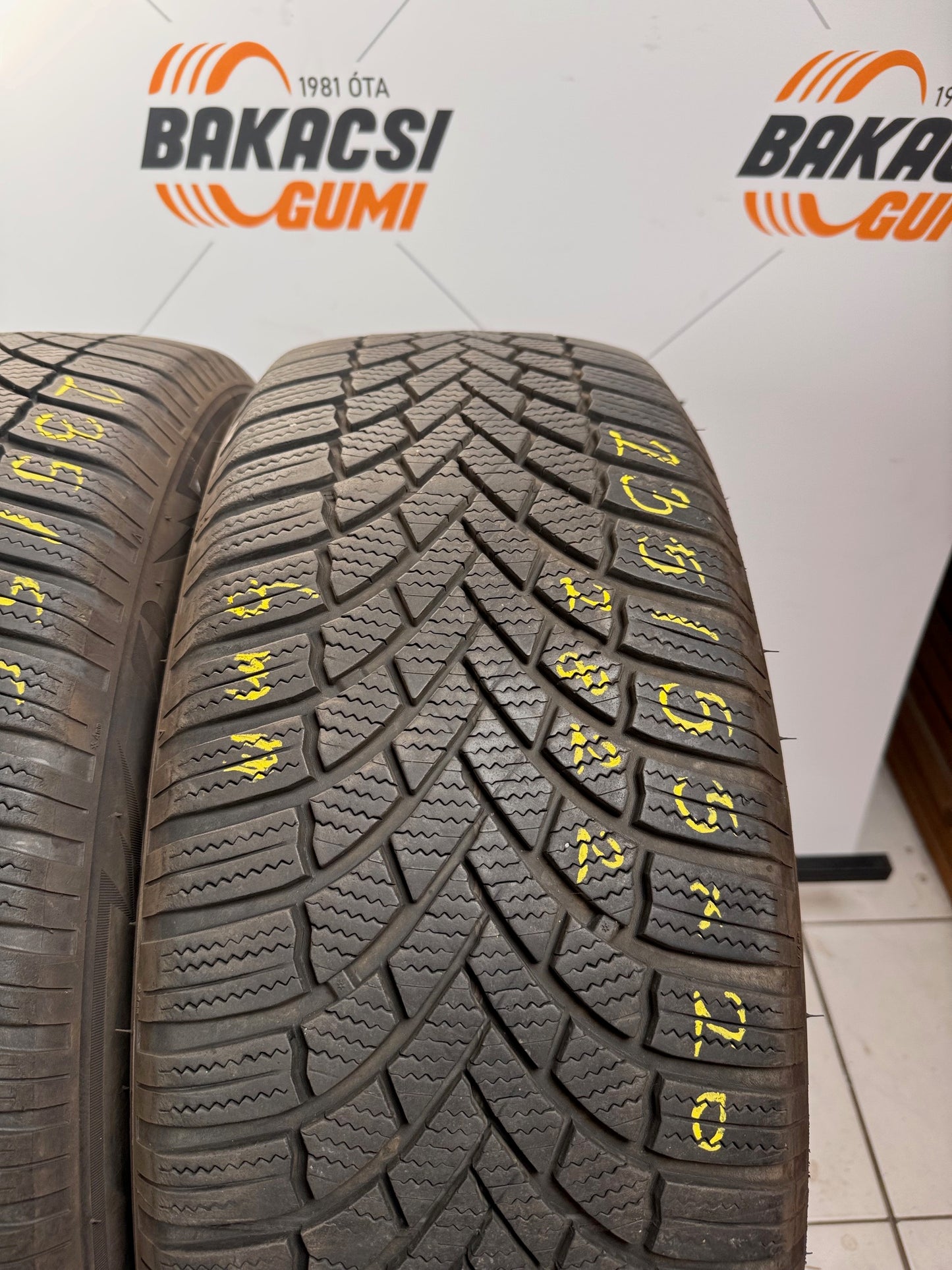 235/55R20 Bridgestone téli gumi