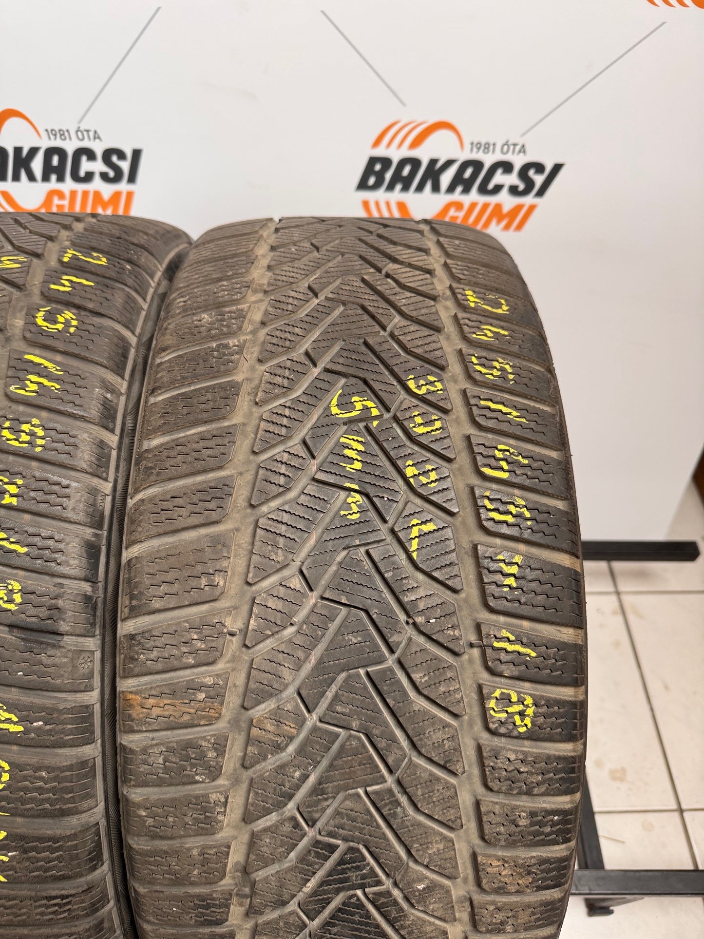 245/45R18 Uniroyal téli gumi