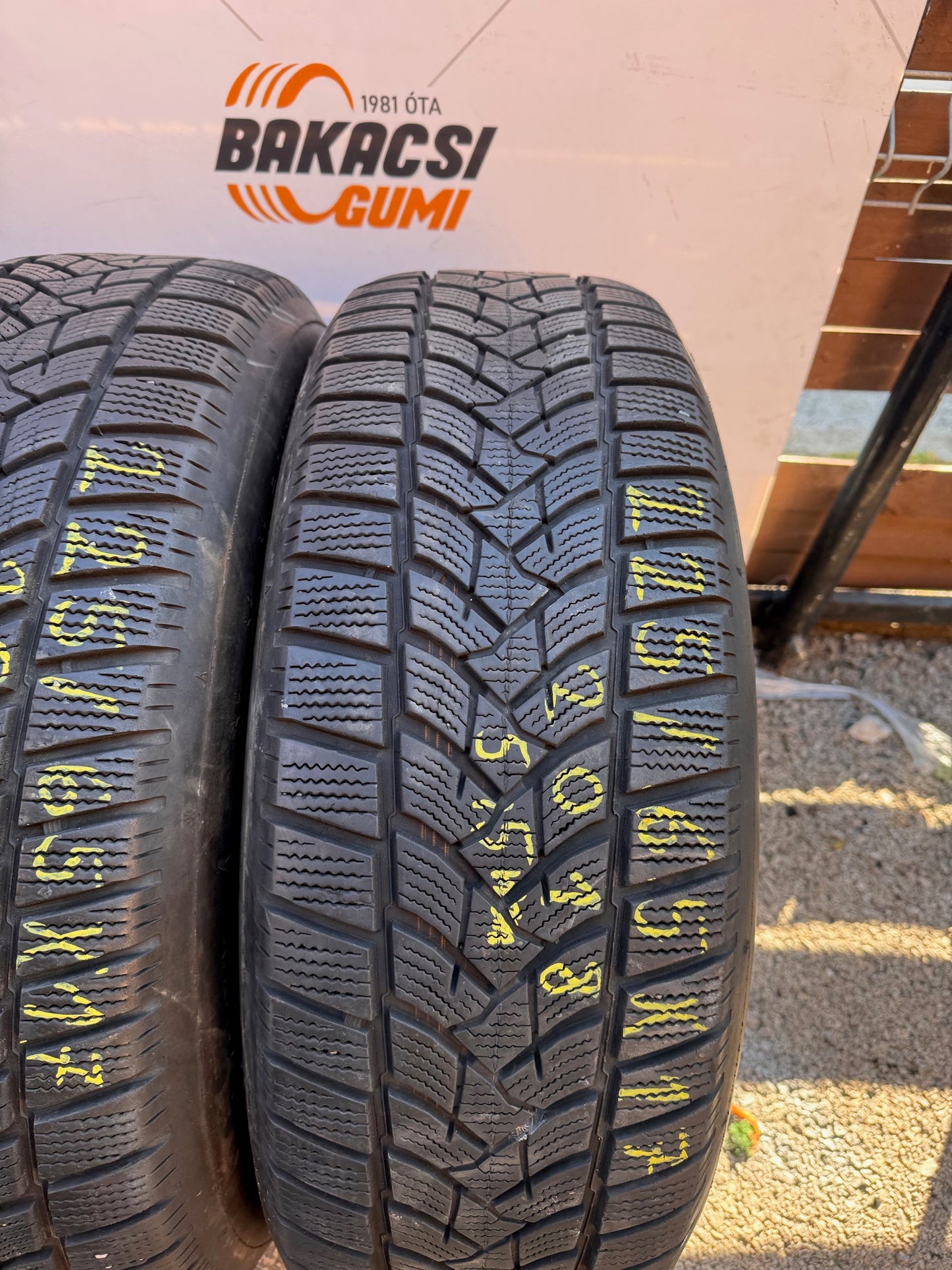 225/65R17 Dunlop téli gumi