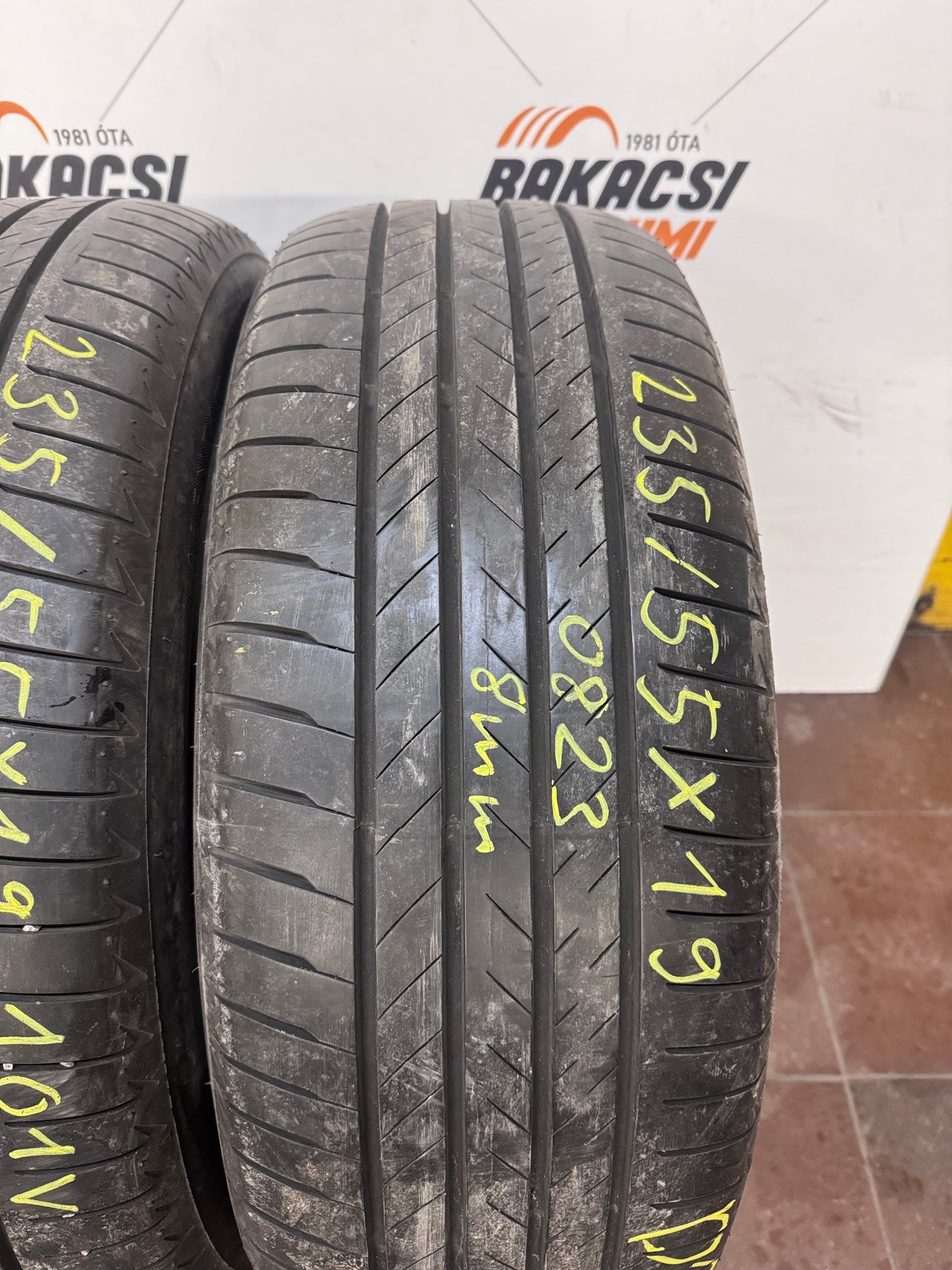 235/55R19 Bridgestone nyári gumi