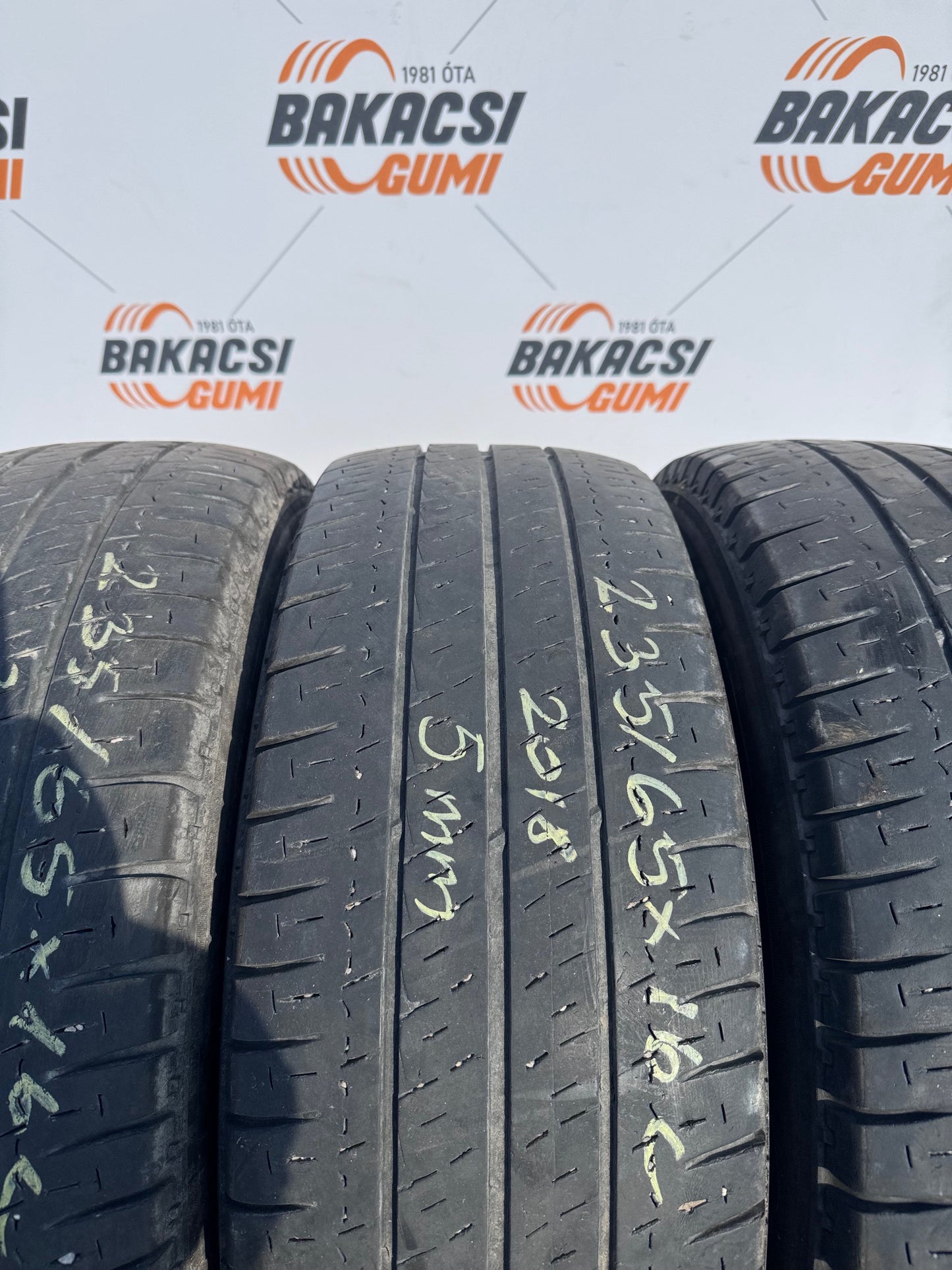 235/65R16C Michelin nyári gumi eladó