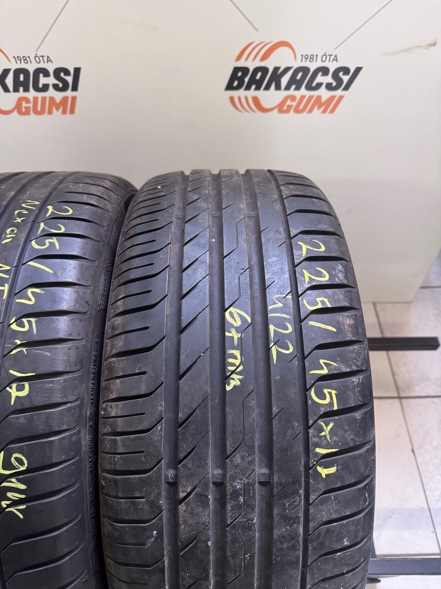 225/45R17 Nexen nyári gumi eladó