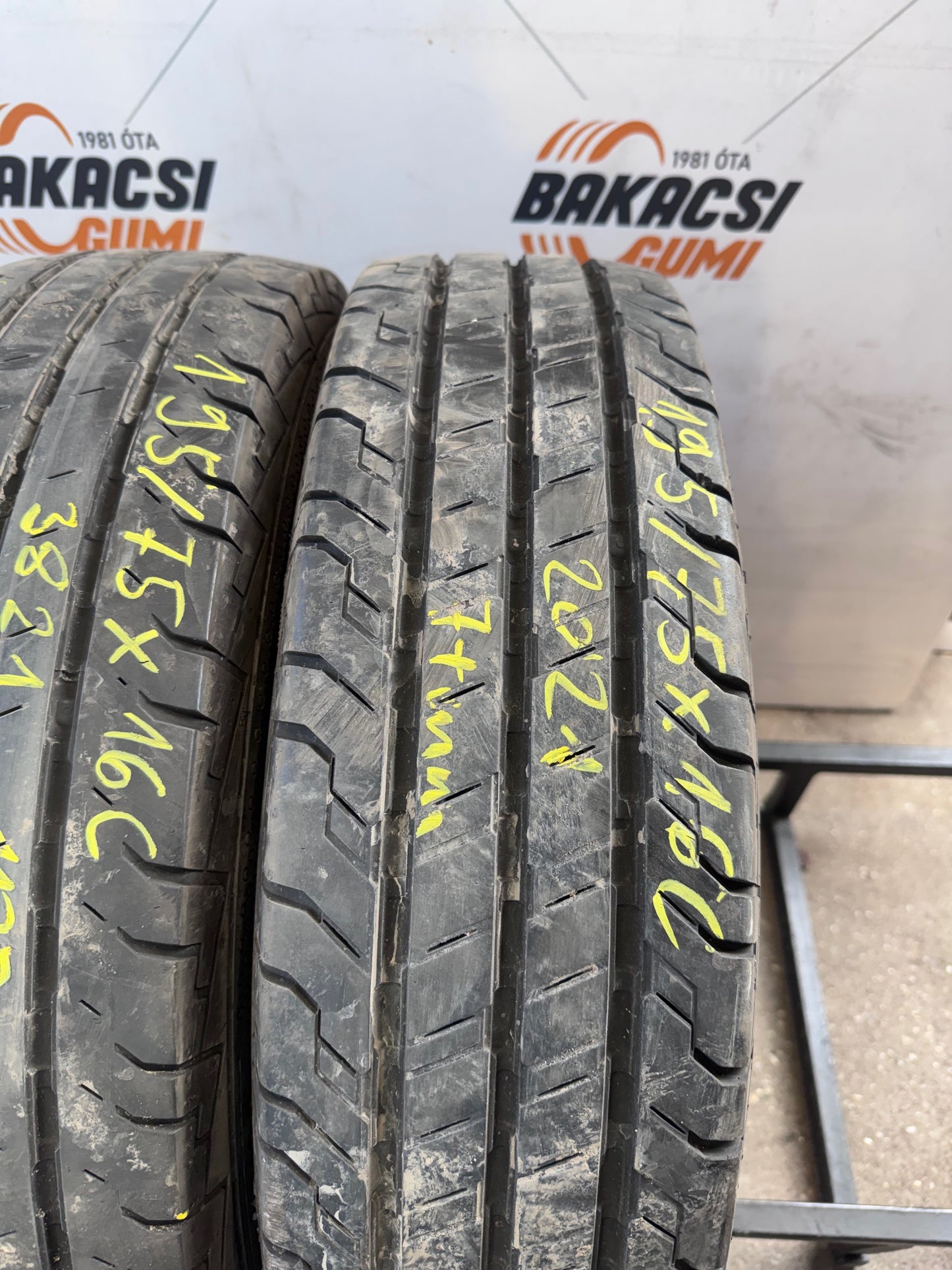 195/75R16C Continental nyári gumi eladó