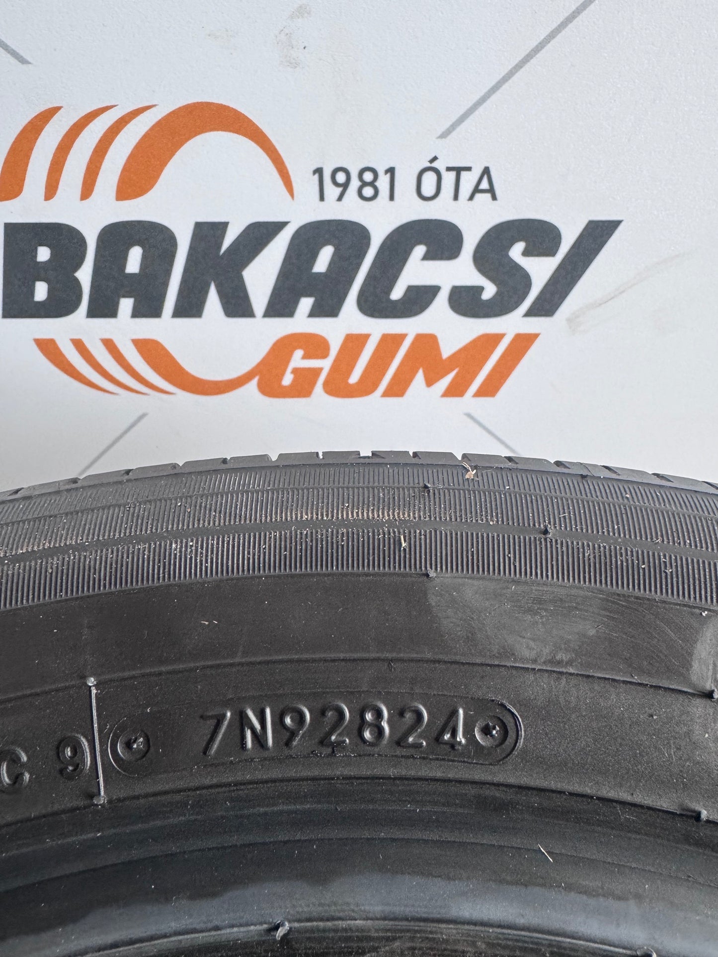 215/55R18 Toyo nyári gumi eladó