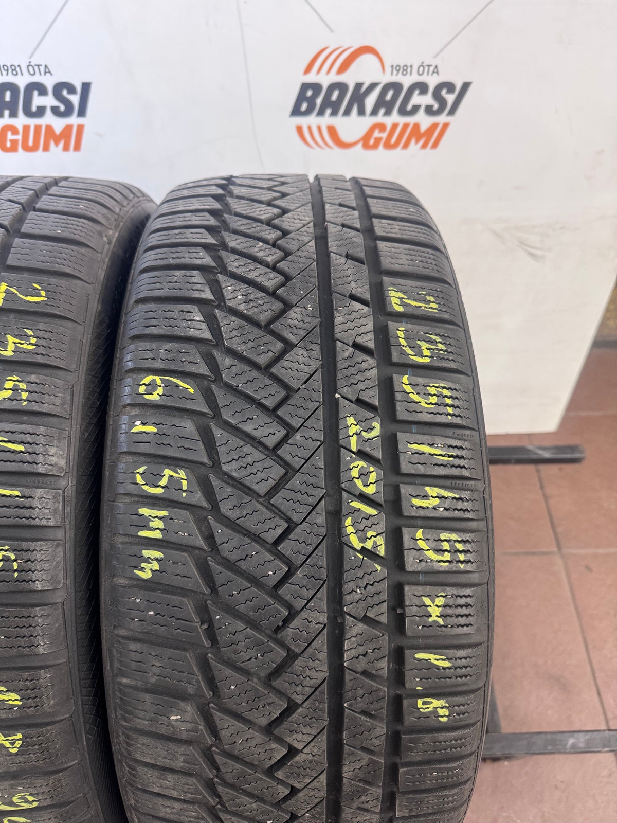 235/45R18 Continental téli gumi eladó