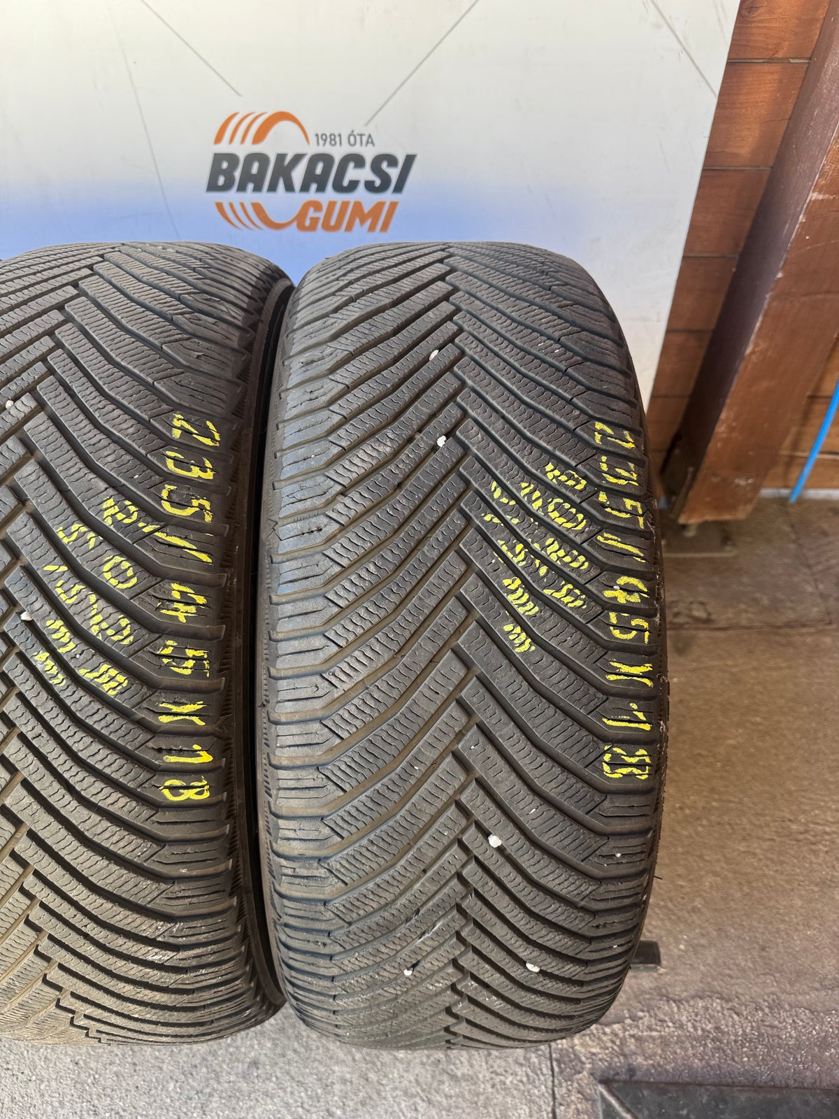 235/45R18 Michelin téli gumi eladó