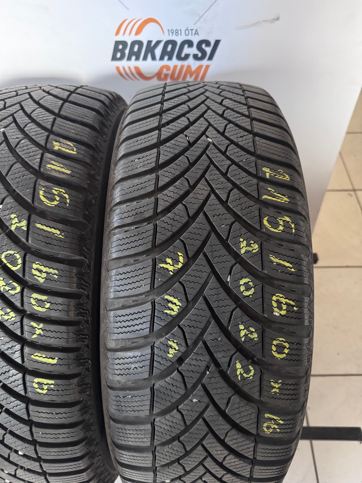 215/60R16 Semperit téli gumi eladó