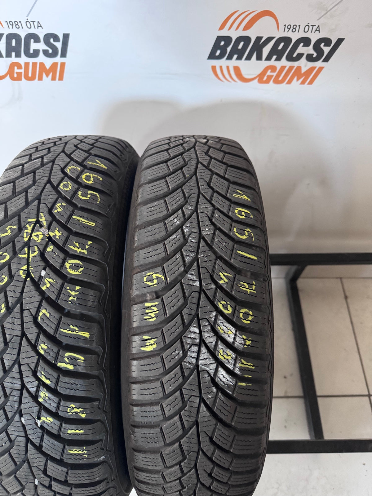 165/70R14 Continental téli gumi eladó