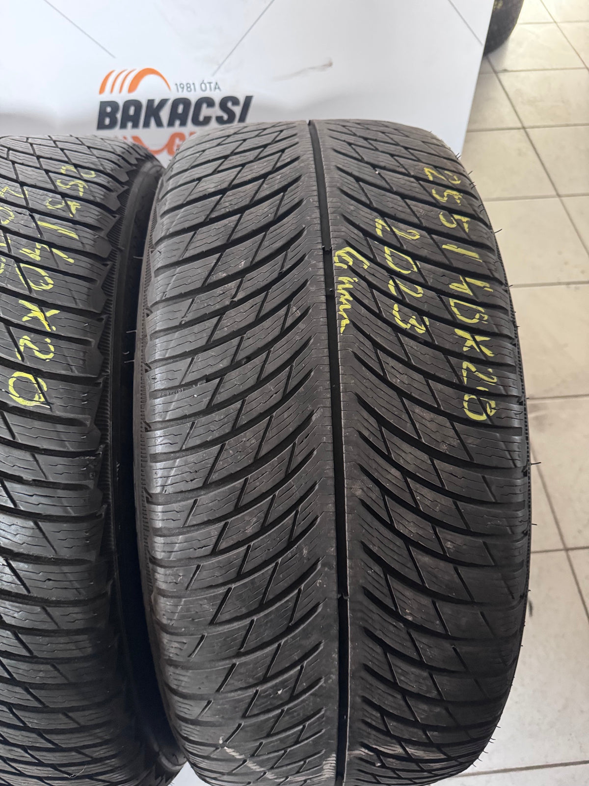 255/40R20 Michelin téli gumi eladó