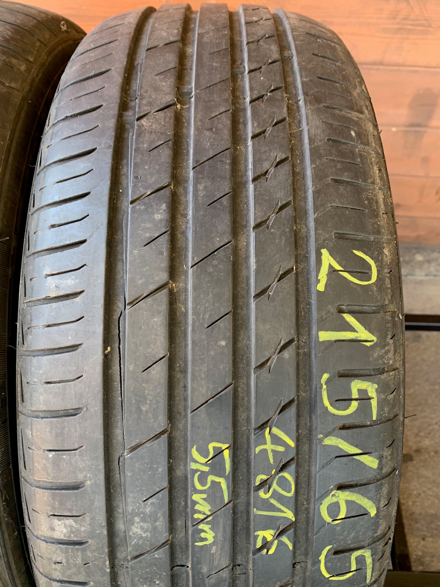 215/65R15 Sailun nyári gumi
