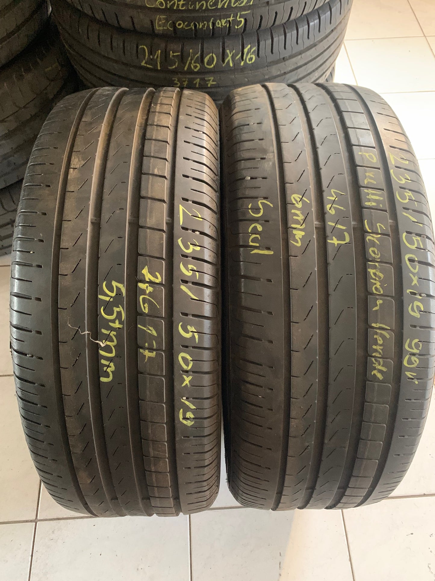 235/50R19 Pirelli nyári gumi eladó