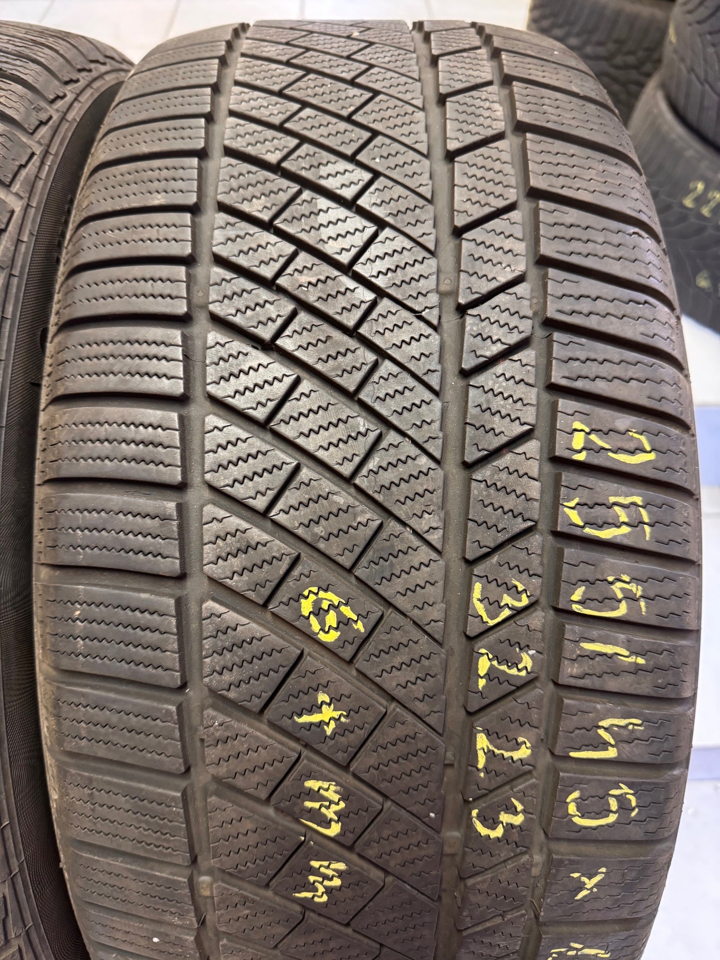 255/45R19 Continental téli gumi eladó