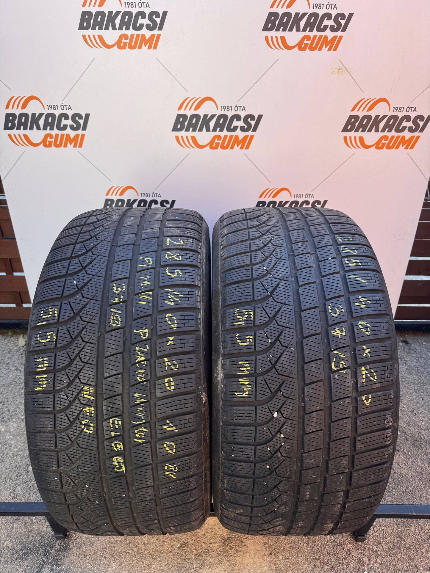 285/40R20 Pirelli téli gumi eladó