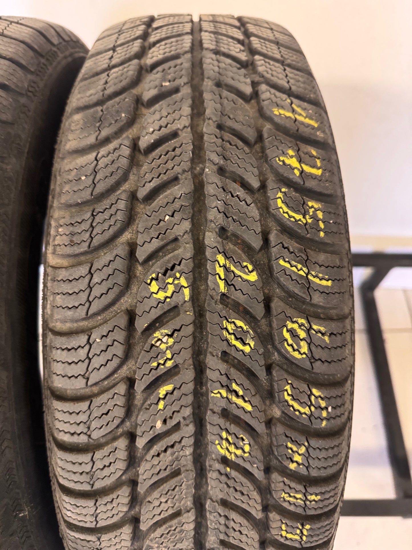 175/65R15 Debica téli gumi eladó