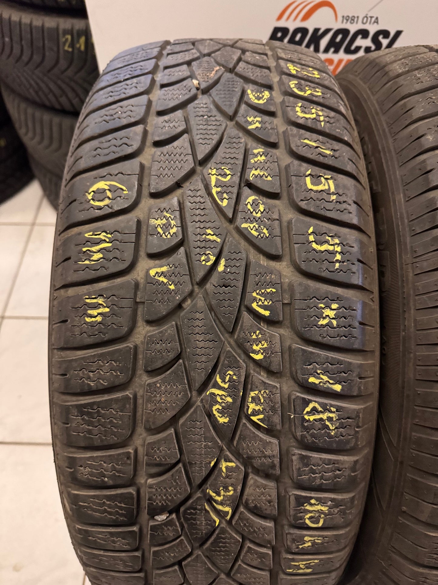 235/55R18 Dunlop téli gumi eladó