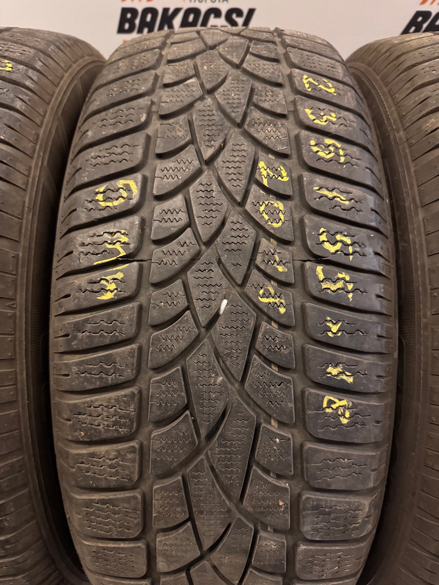 235/55R18 Dunlop téli gumi eladó
