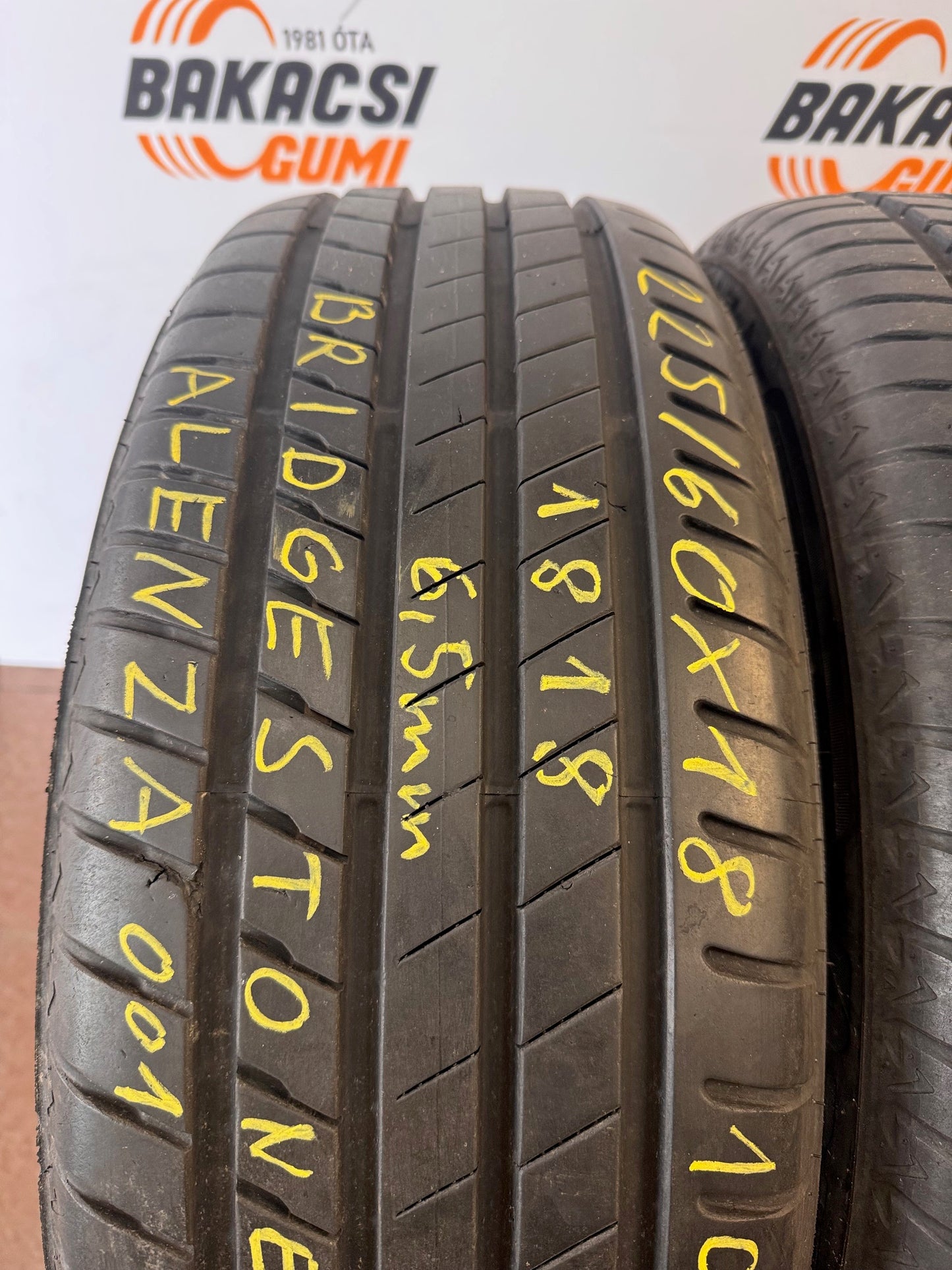 225/60R18 Bridgestone nyári gumi