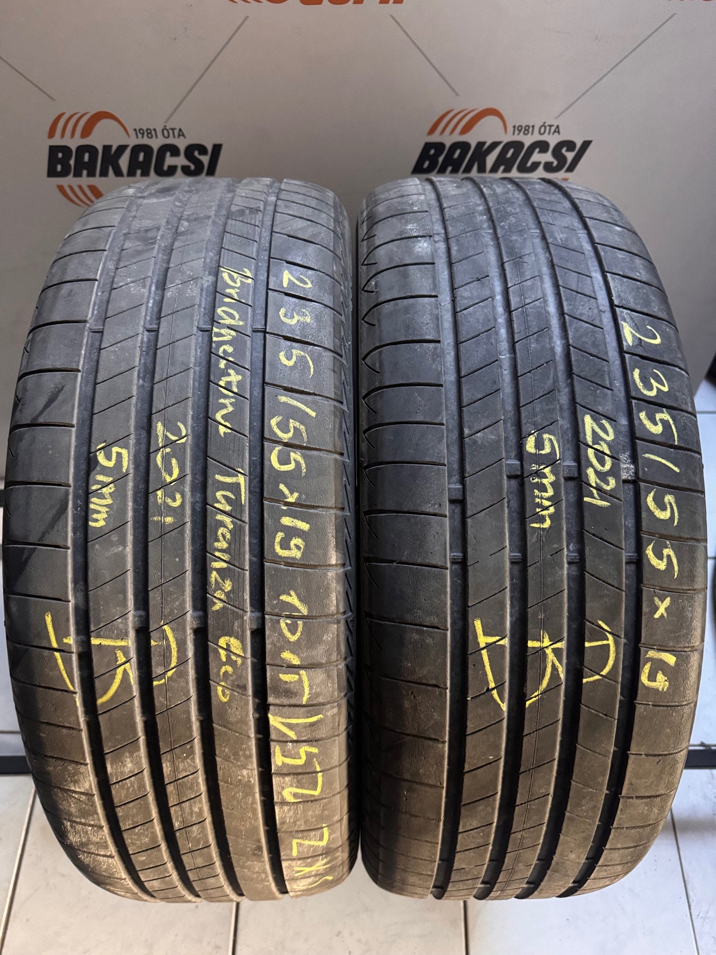 235/55R19 Bridgestone nyári gumi