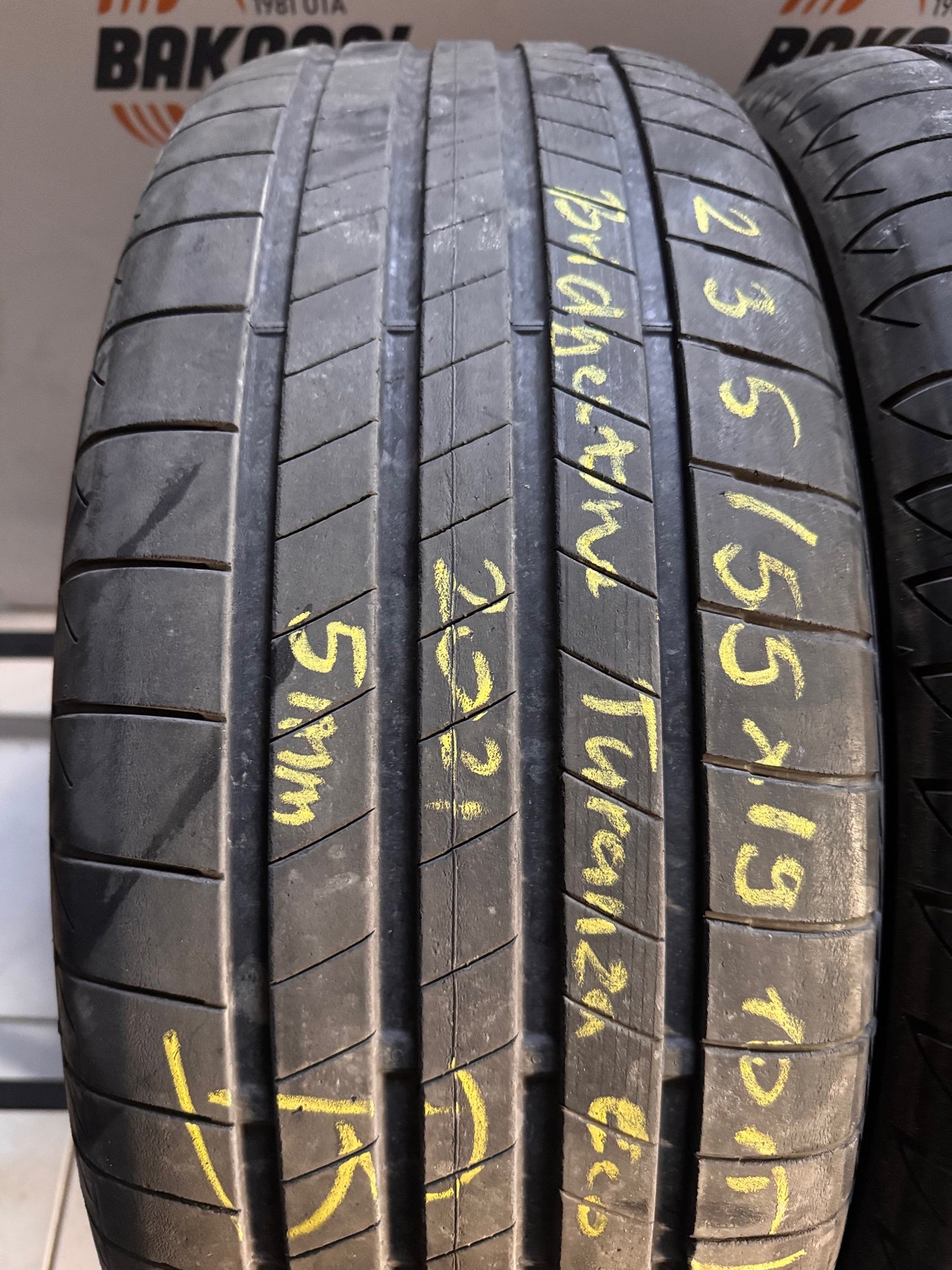 235/55R19 Bridgestone nyári gumi