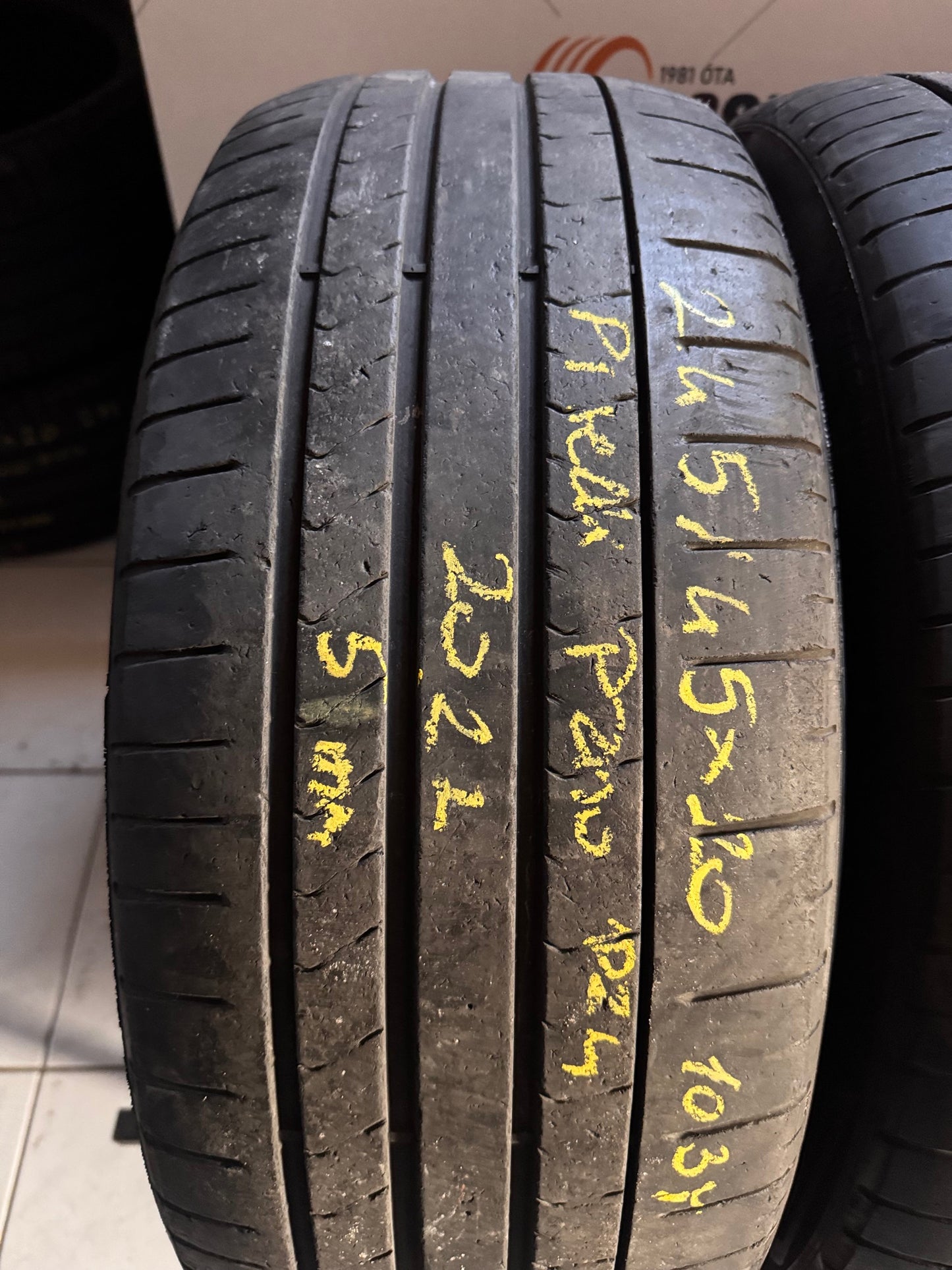 245/45R20 Pirelli nyári gumi