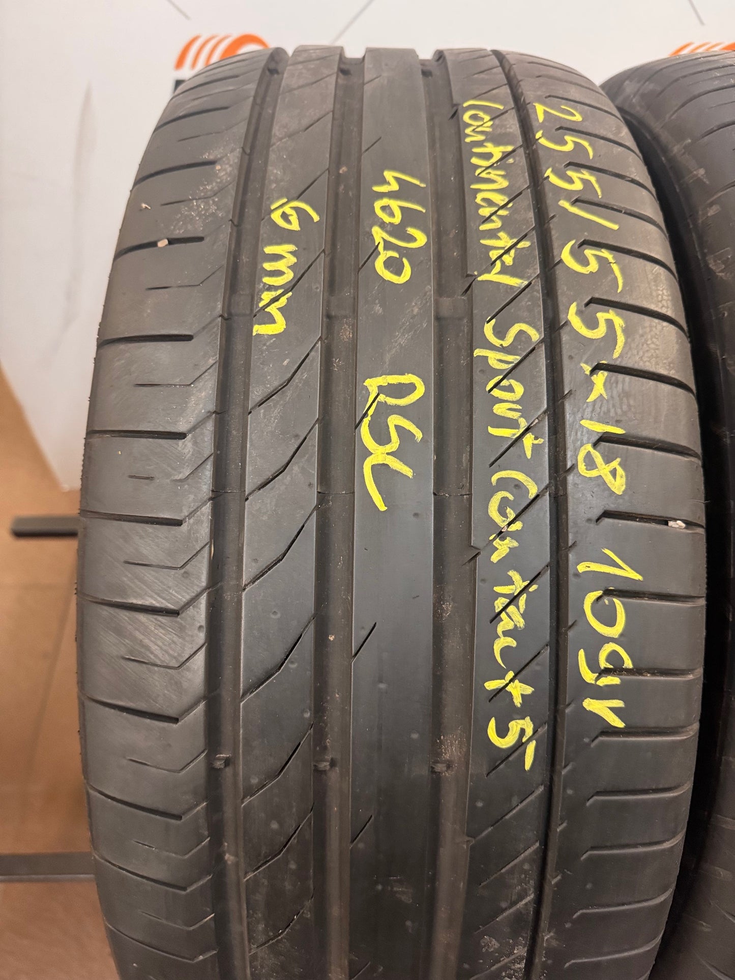 255/55R18 Continental nyári gumi eladó