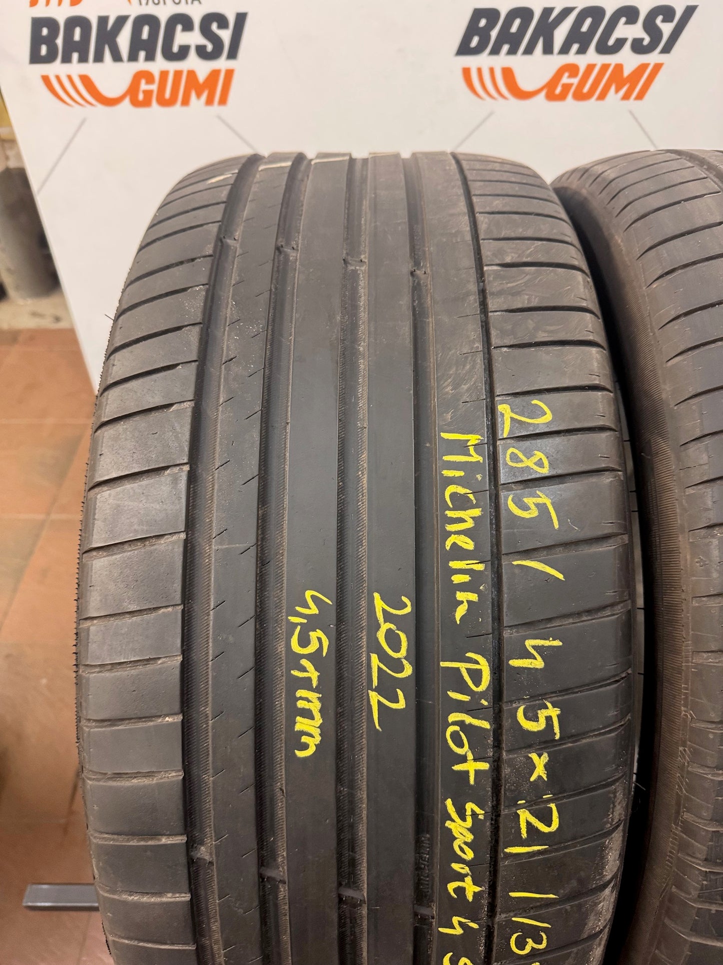 285/45R21 Michelin nyári gumi