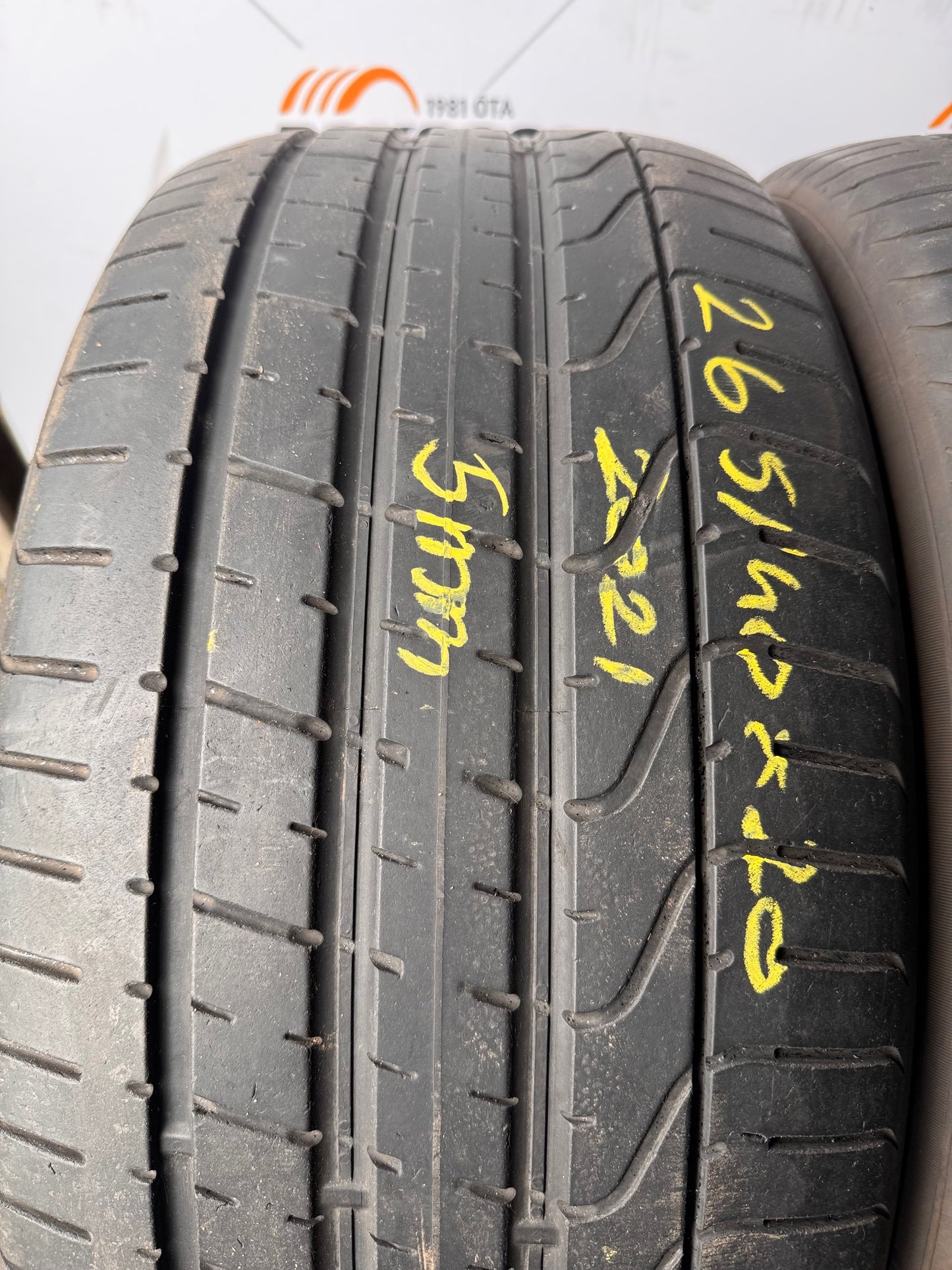 265/40R21 Pirelli nyári gumi
