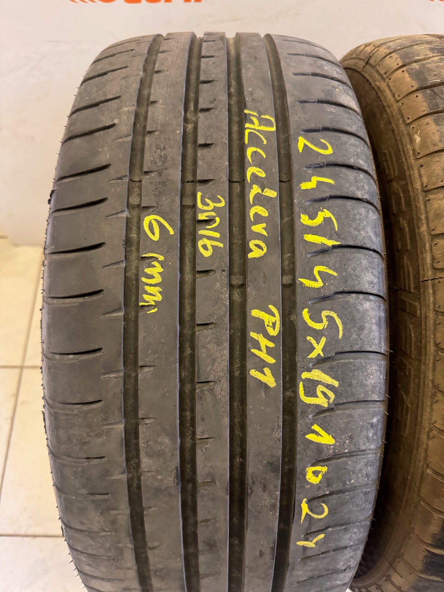 245/45R19 Accelera nyári gumi