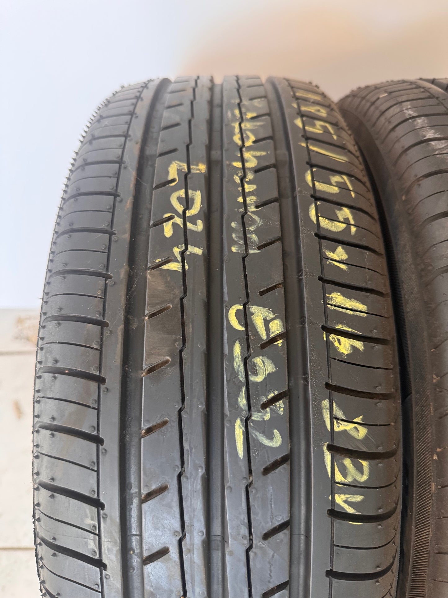 185/55R16 Yokohama nyári gumi