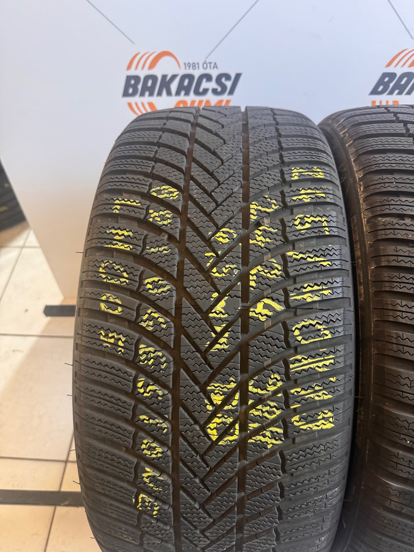 245/40R19 Bridgestone téli gumi eladó