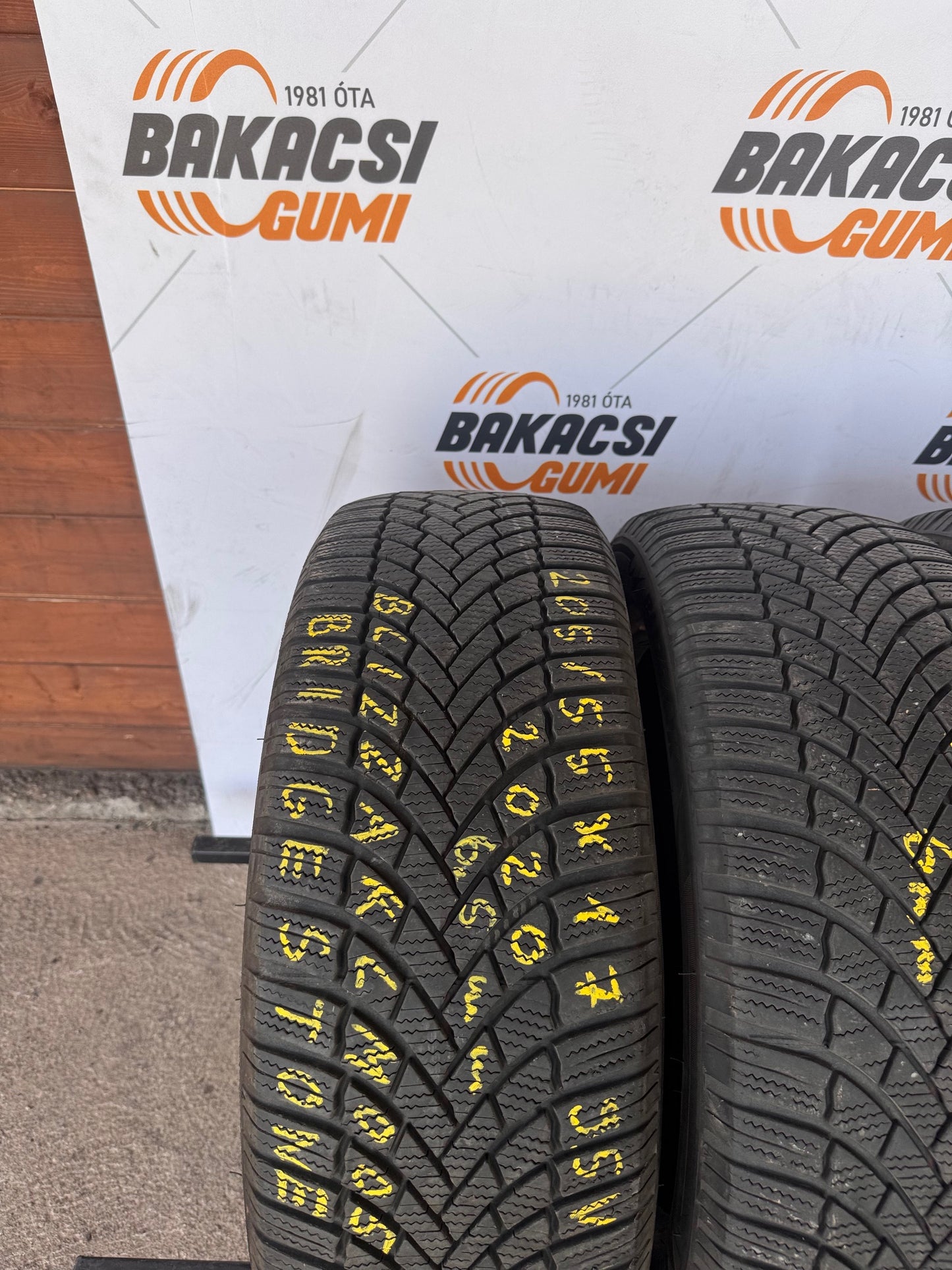 205/55R17 Bridgestone téli gumi eladó