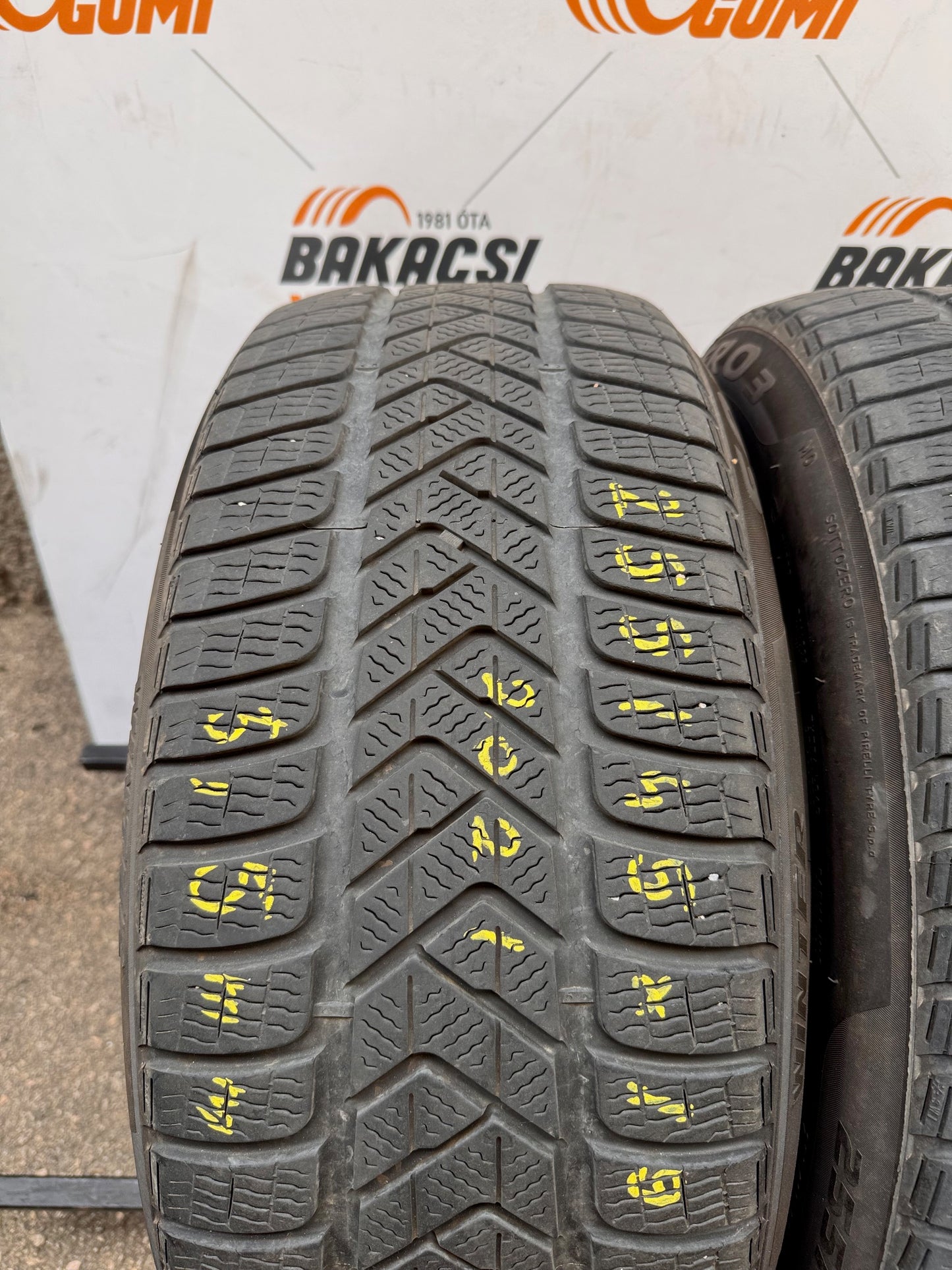 255/45R19 Pirelli Téli gumi