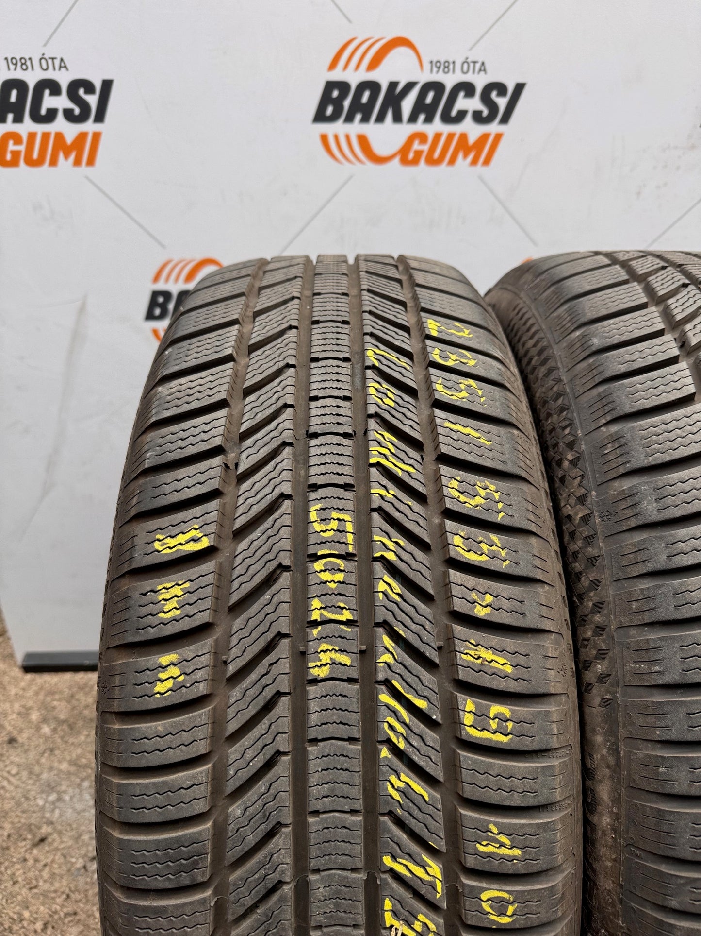 235/55R19 Continental téli gumi