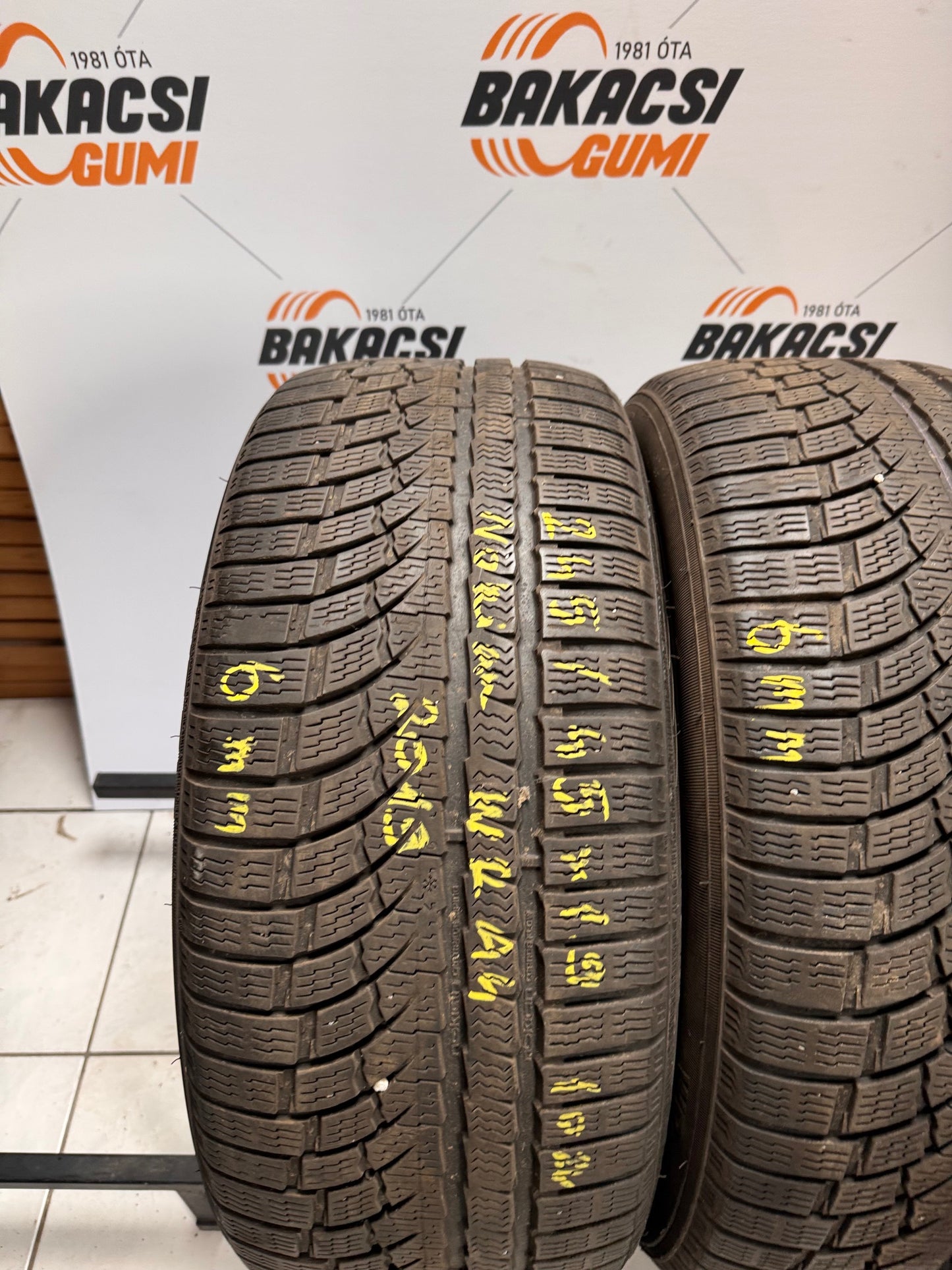 245/45R19 Nokian téli gumi