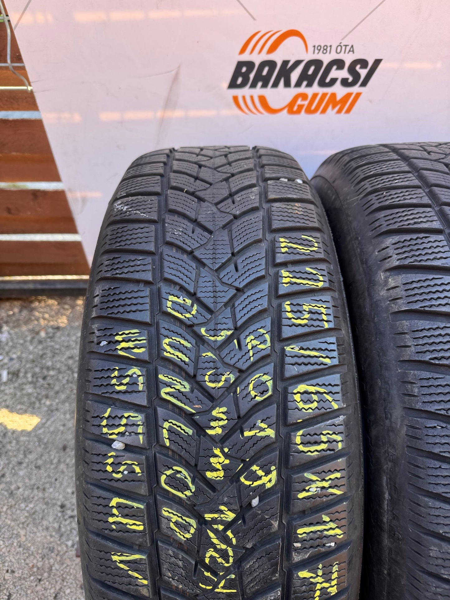 225/65R17 Dunlop téli gumi