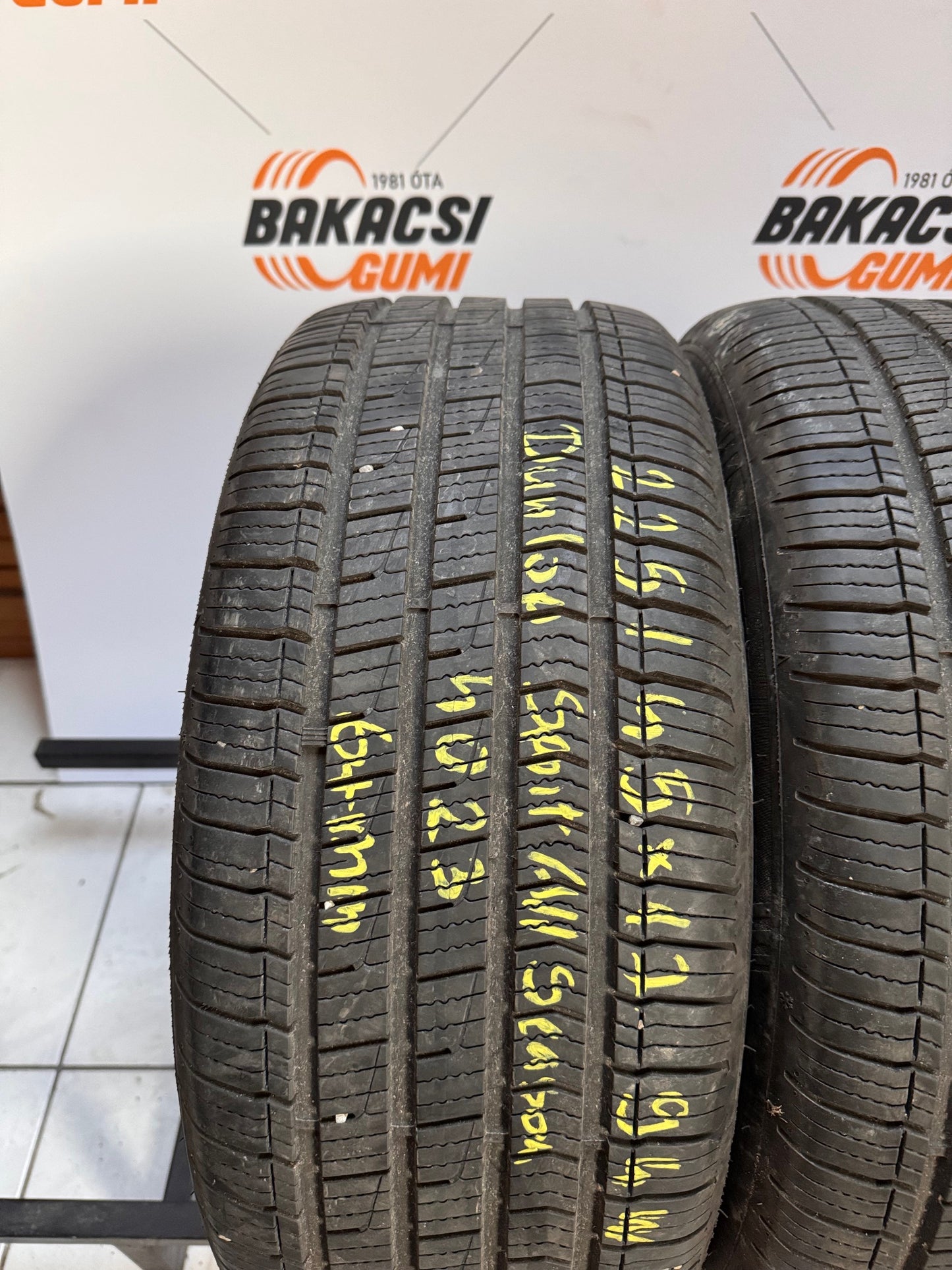 225/45R17 Dunlop 4évszakos gumi