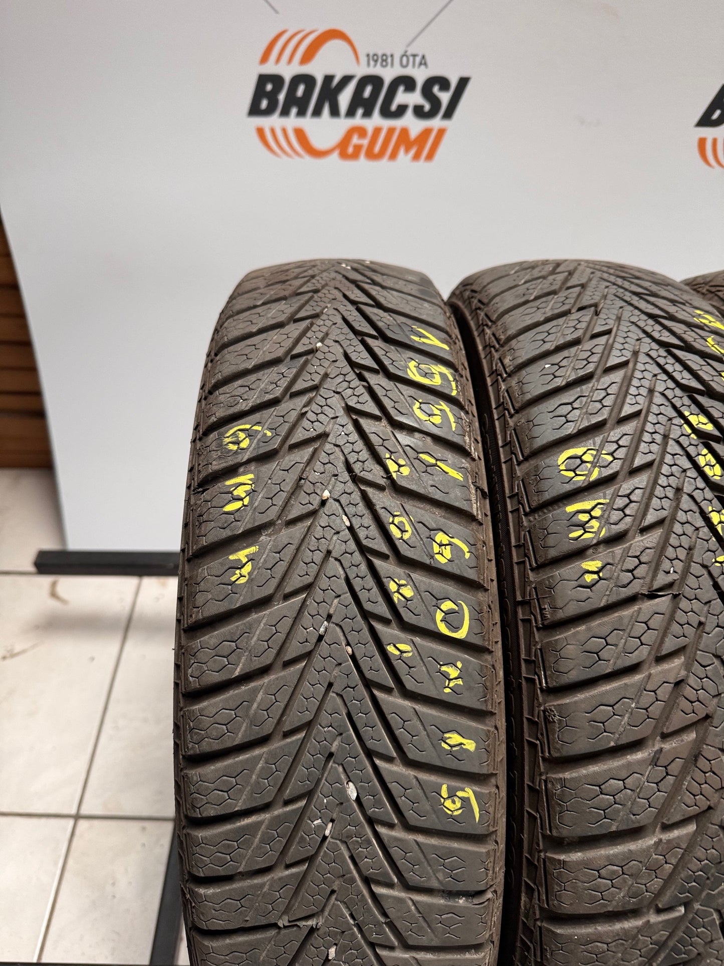 155/60R15 és 175/55R15 Continental téli gumi / Smart