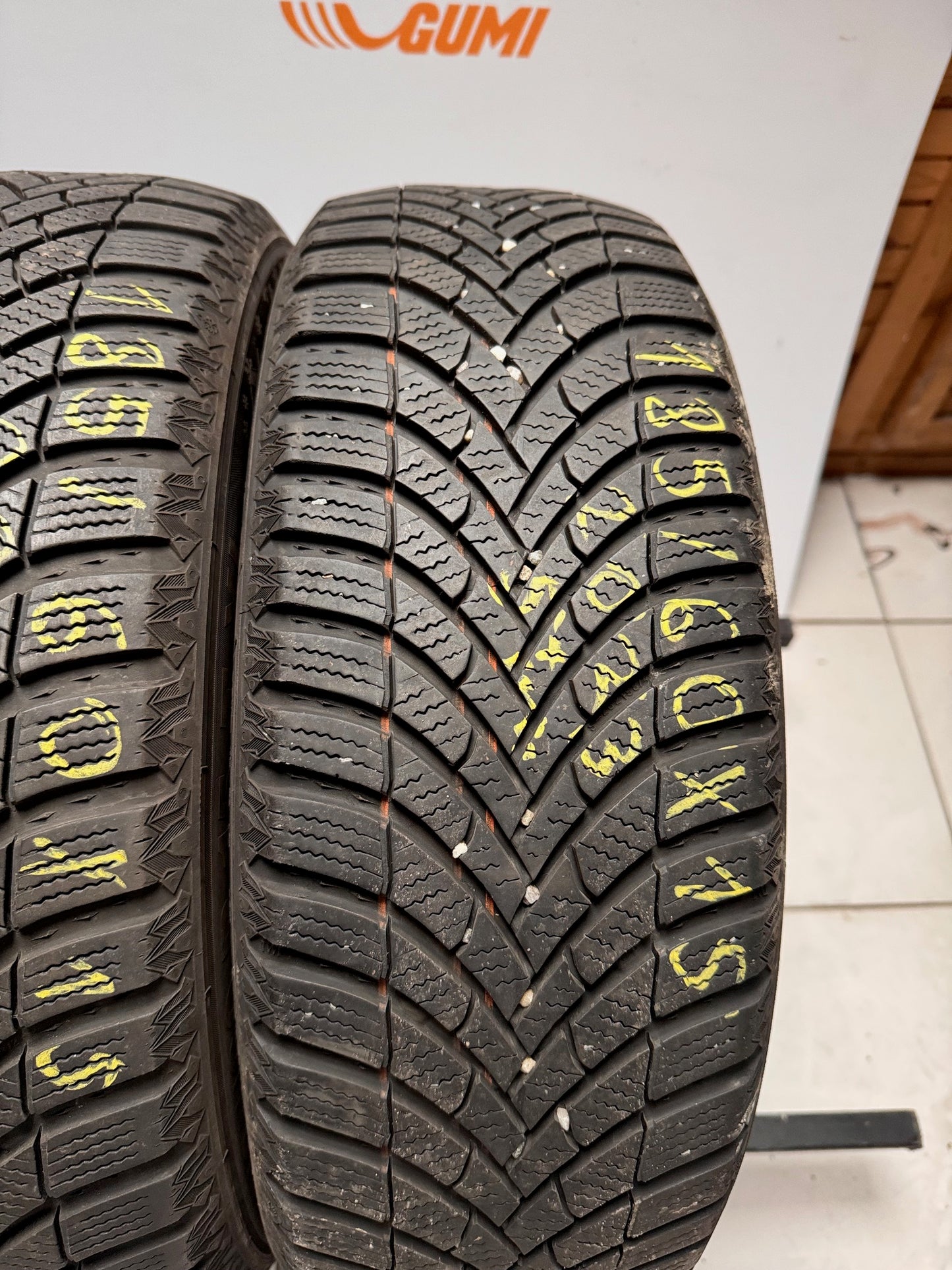 185/60R15 Semperit téli gumi