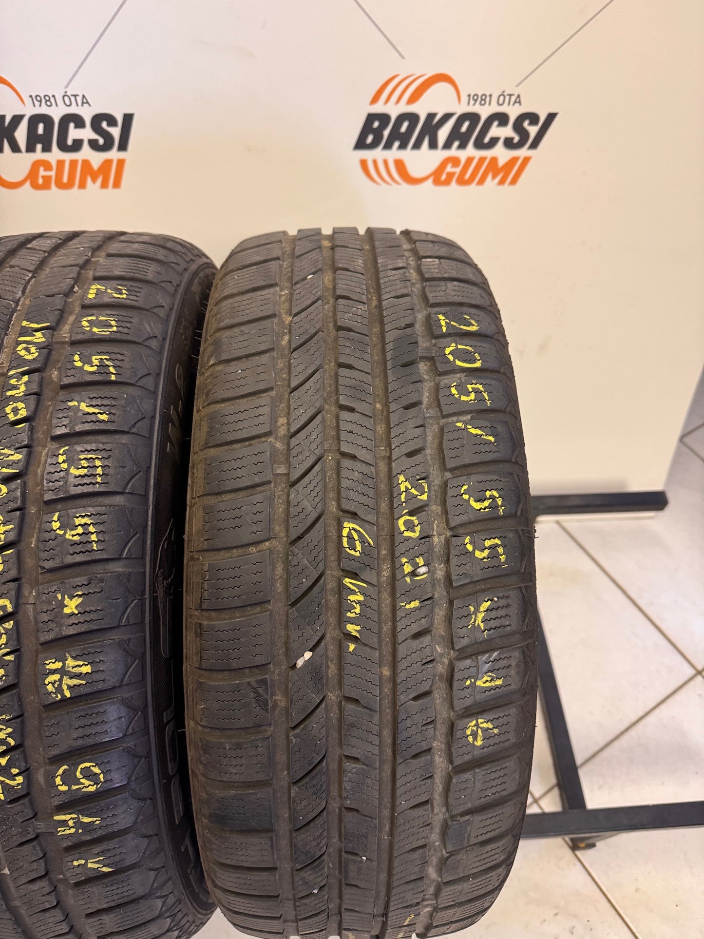 205/55R16 Momo téli gumi