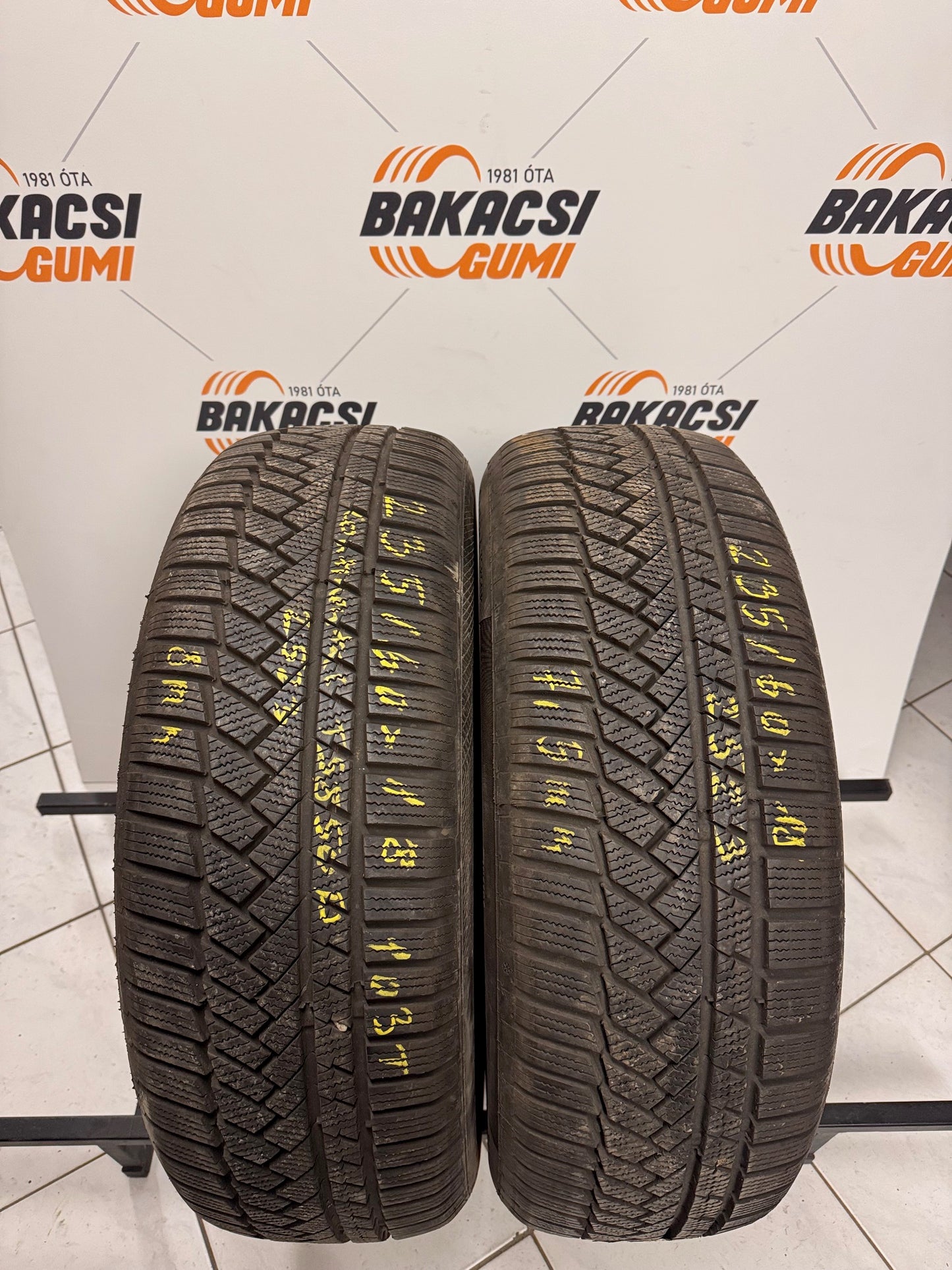 235/60R18 Continental téli gumi