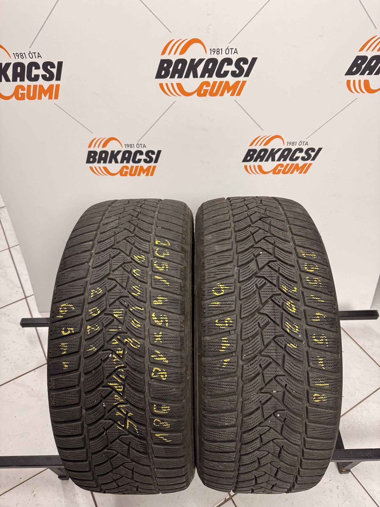 235/45R18 Dunlop téli gumi