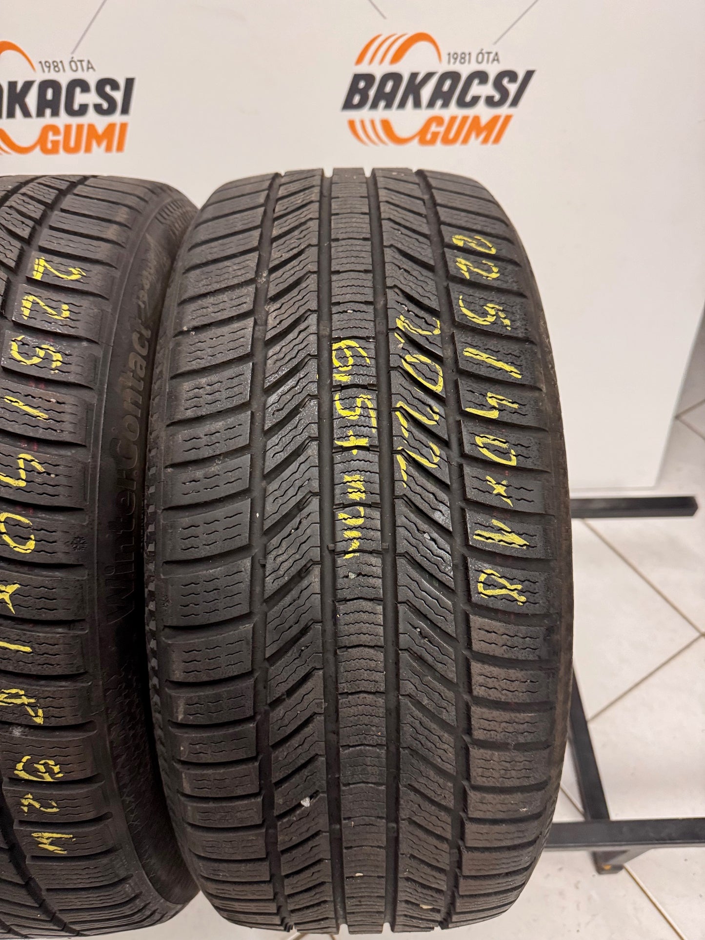 225/40R18 Continental téli gumi