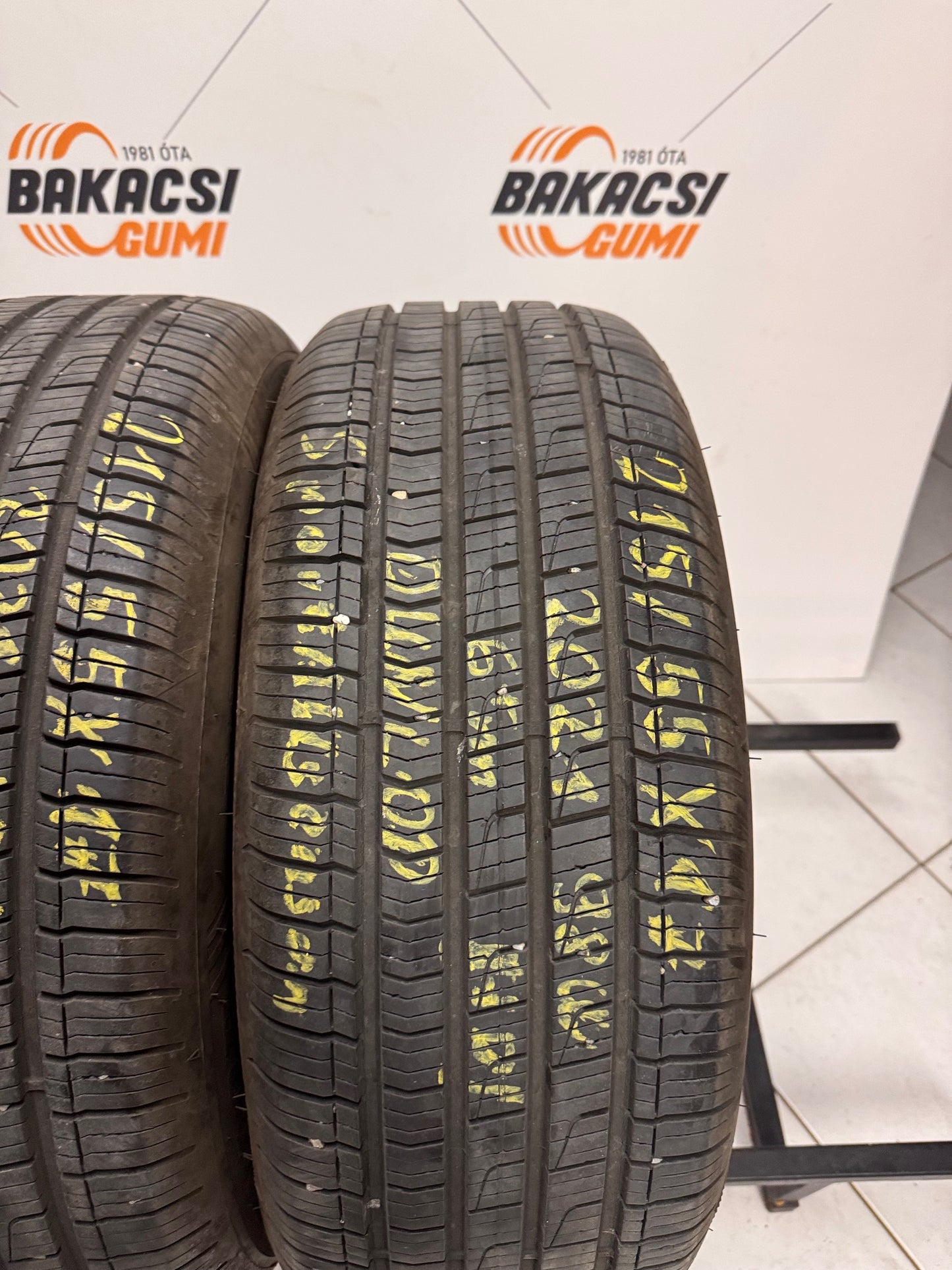 215/55R17 Dunlop 4évszakos gumi eladó