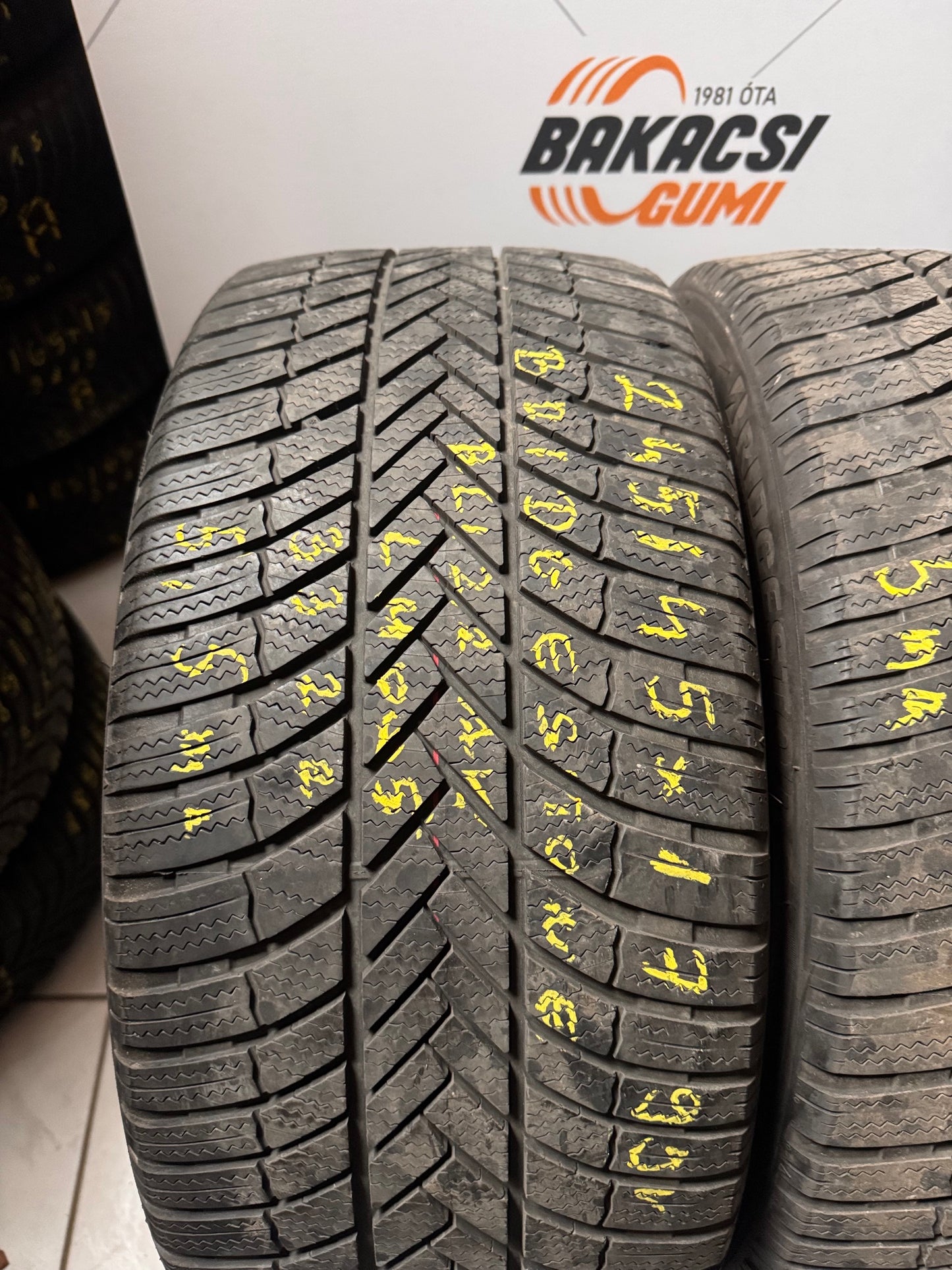 245/45R17 Bridgestone téli gumi