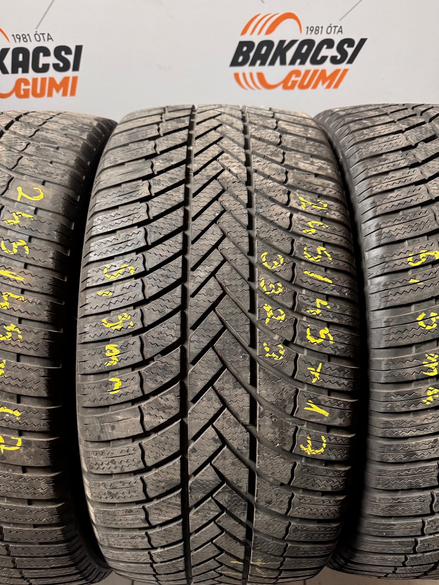 245/45R17 Bridgestone téli gumi