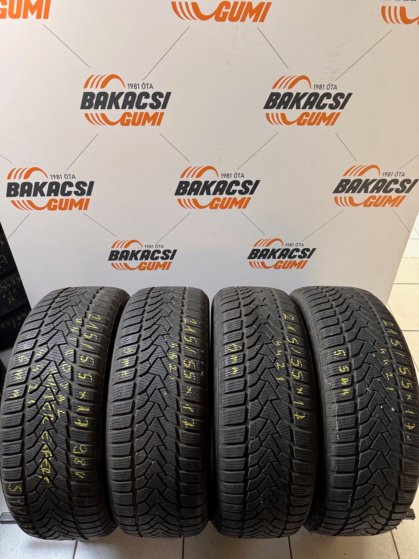 215/55R17 Uniroyal téli gumi